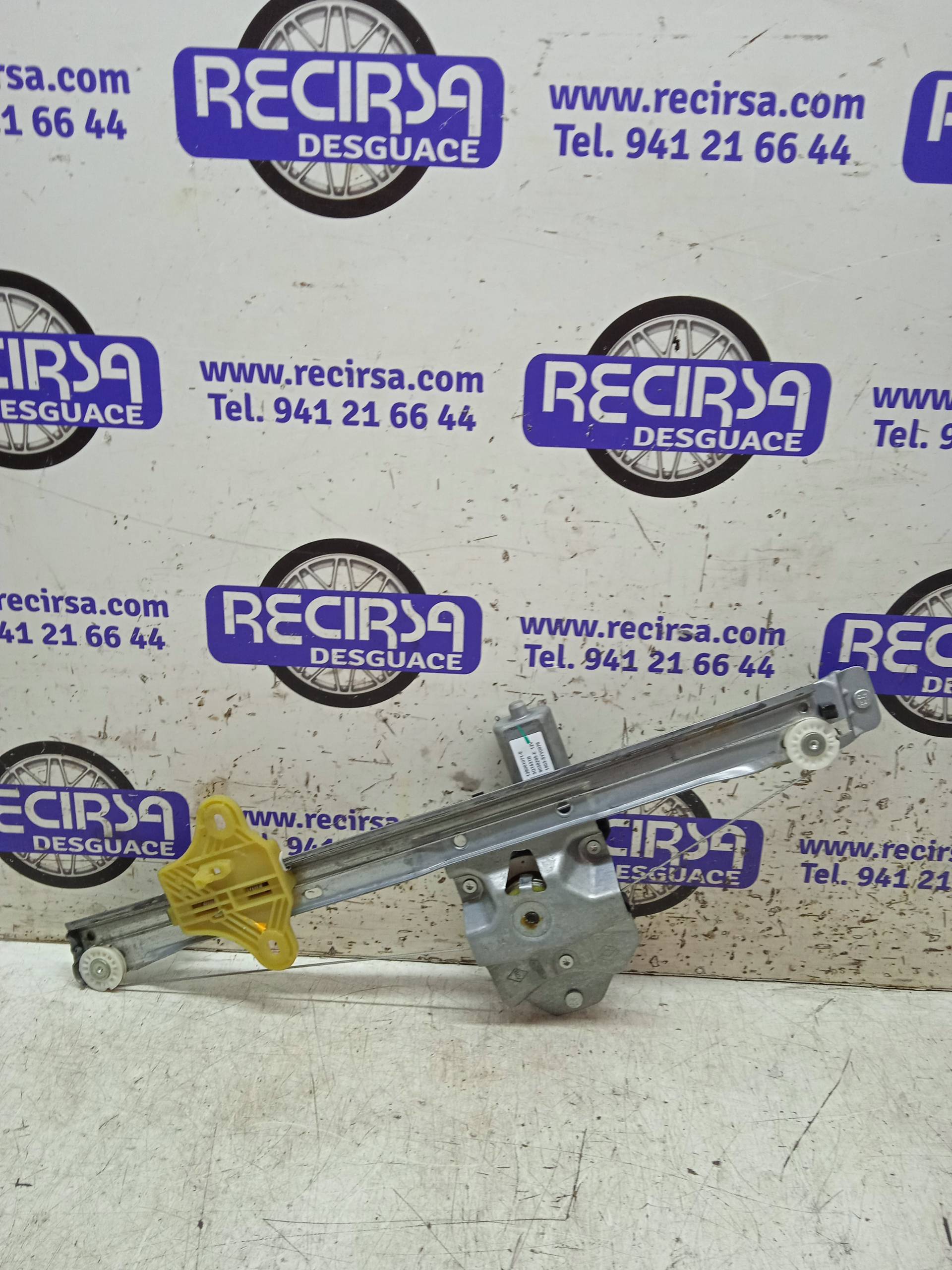 RENAULT Clio 4 generation (2012-2020) Front Right Door Window Regulator 128001071E 24320680