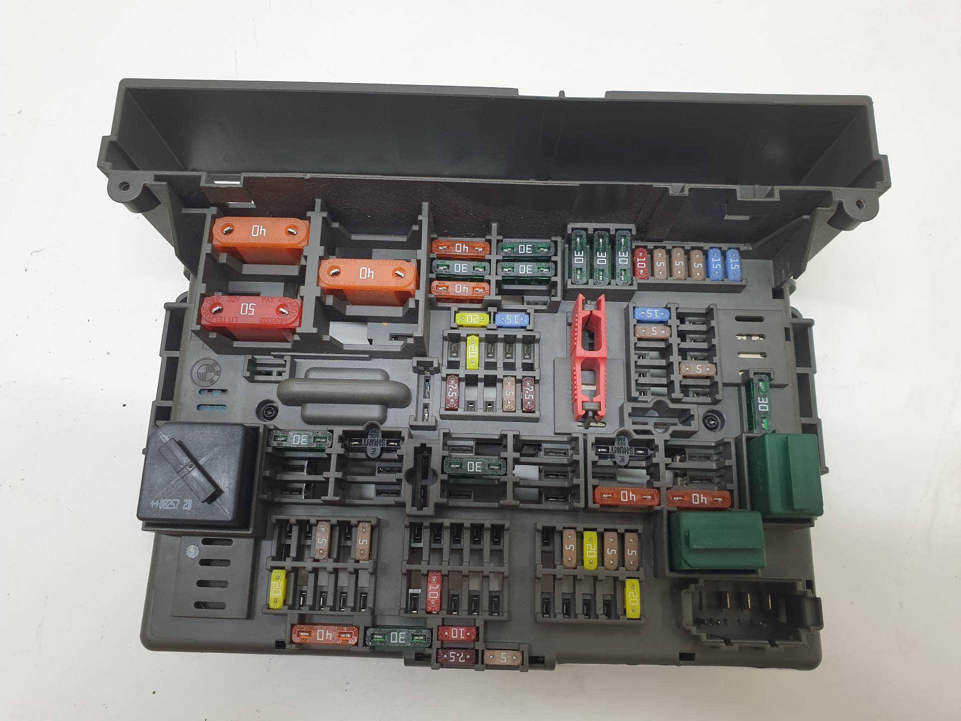 BMW 1 Series E81/E82/E87/E88 (2004-2013) Fuse Box 911944603 24338267