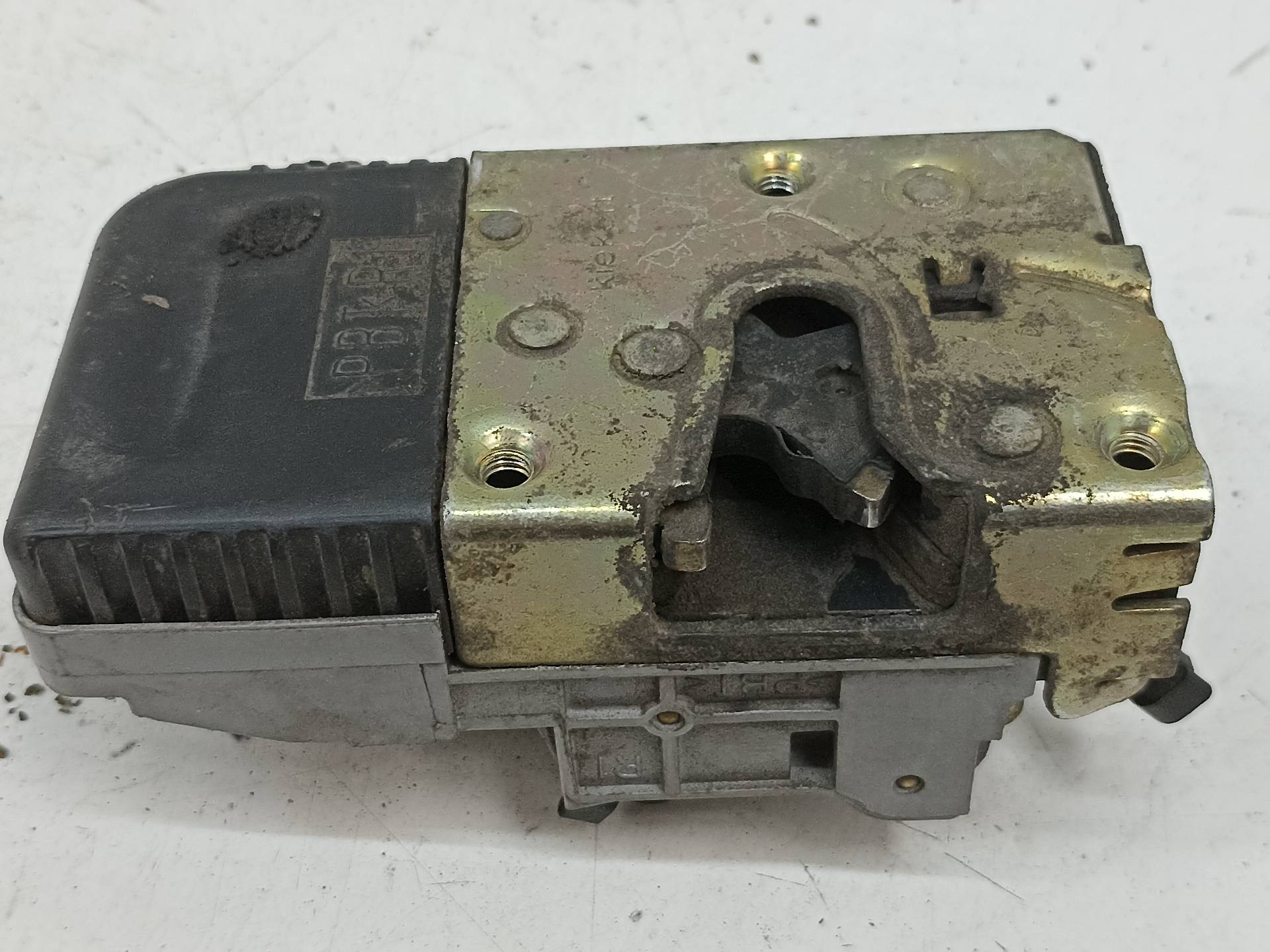 PEUGEOT 206 1 generation (1998-2009) Front Right Door Lock 310354468126,126 24314021