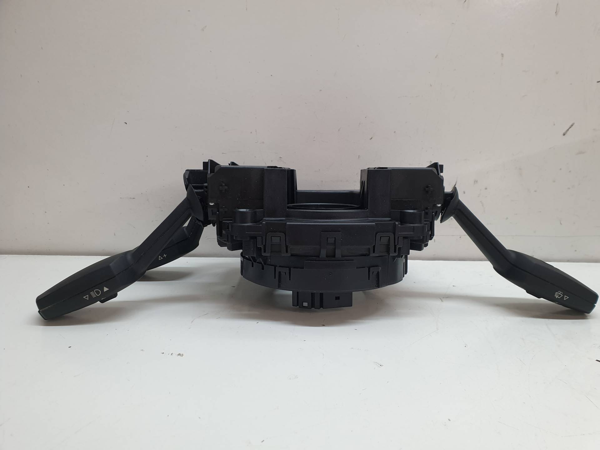 BMW 3 Series E90/E91/E92/E93 (2004-2013) Switches 39300208233 25568870