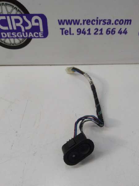 VOLKSWAGEN Astra F (1991-2002) Oikean etuoven ikkunan kytkin 90383585 24319214