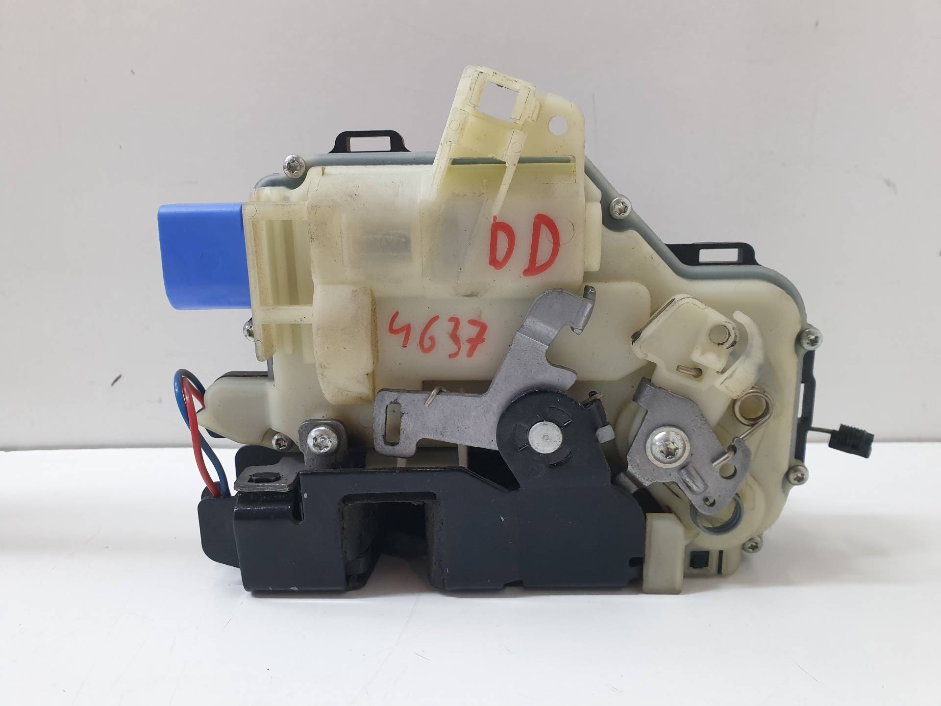 VOLKSWAGEN Transporter T5 (2003-2015) Front Right Door Lock 3B1837016CC 24333140