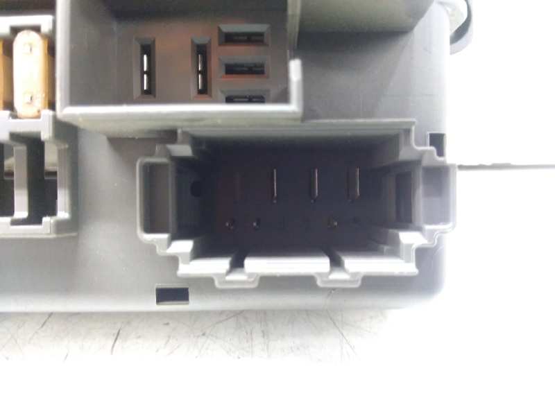 BMW 3 Series E90/E91/E92/E93 (2004-2013) Fuse Box 911944603 24317065