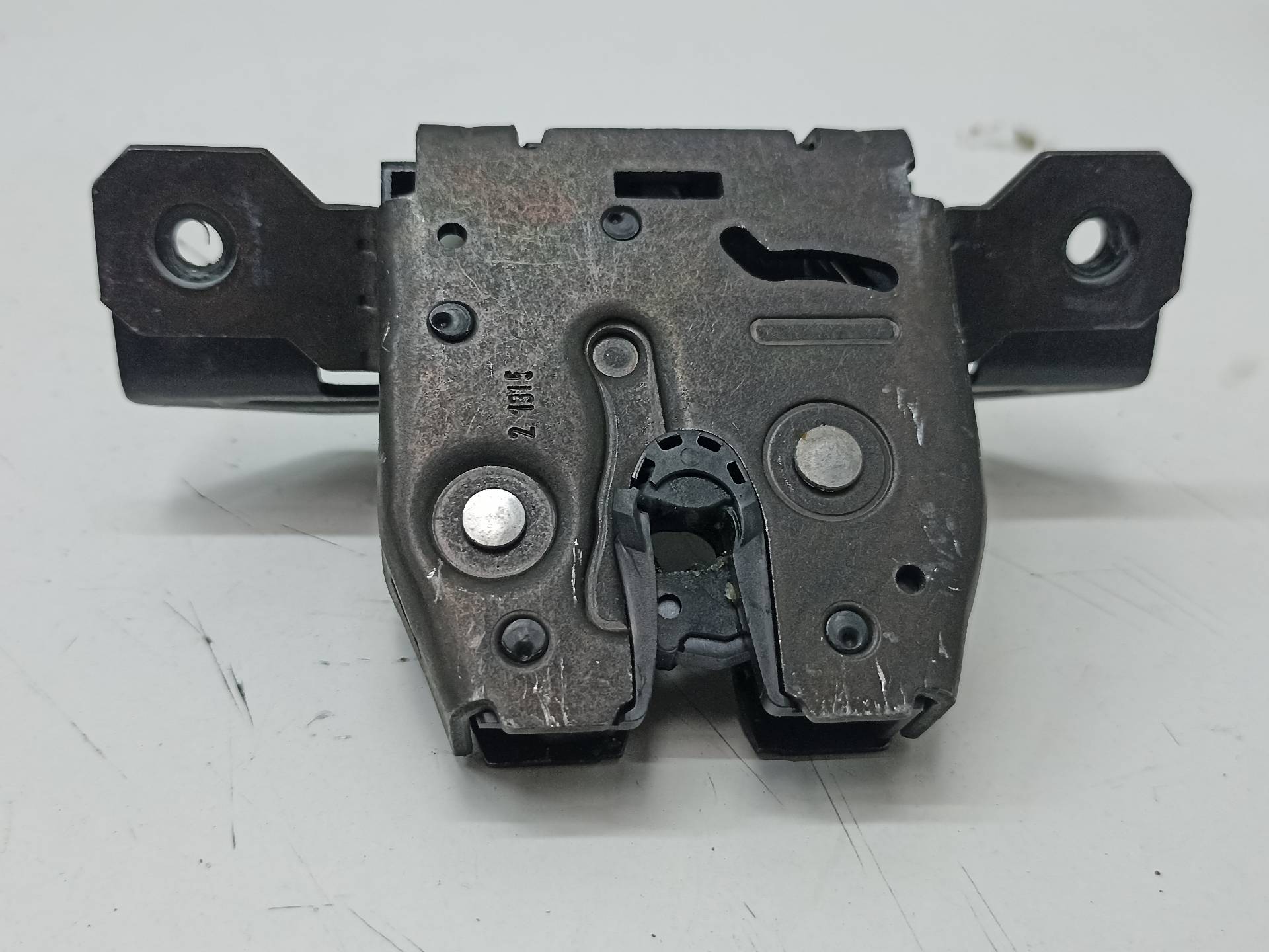 OPEL Astra J (2009-2020) Замок крышки багажника 20941129 24312180