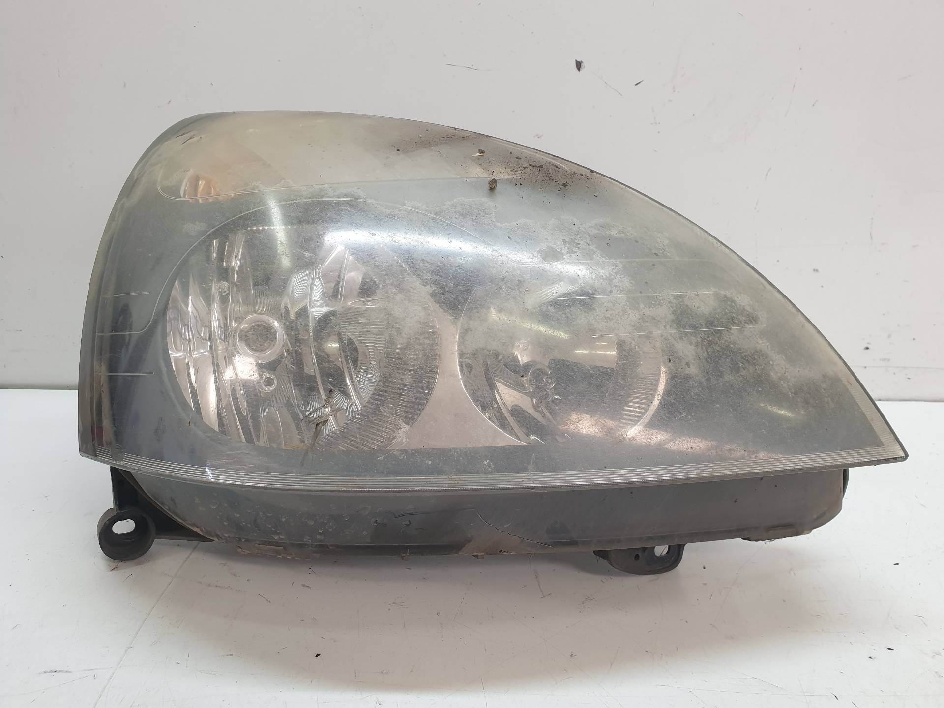 RENAULT Clio 3 generation (2005-2012) Front Right Headlight 8200478985J 25570436