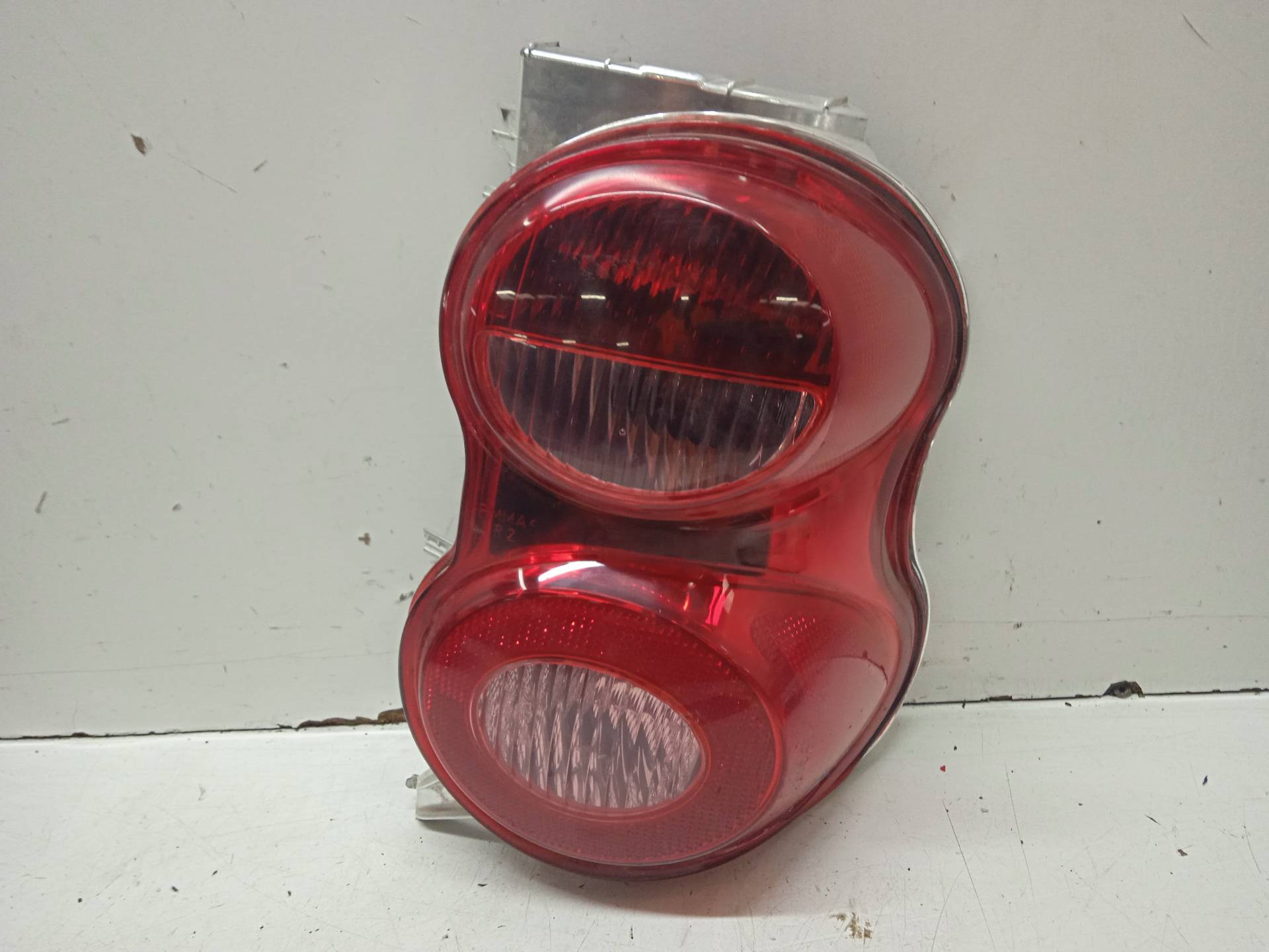 SMART Fortwo 2 generation (2007-2015) Rear Right Taillight Lamp A4518200264 24335425