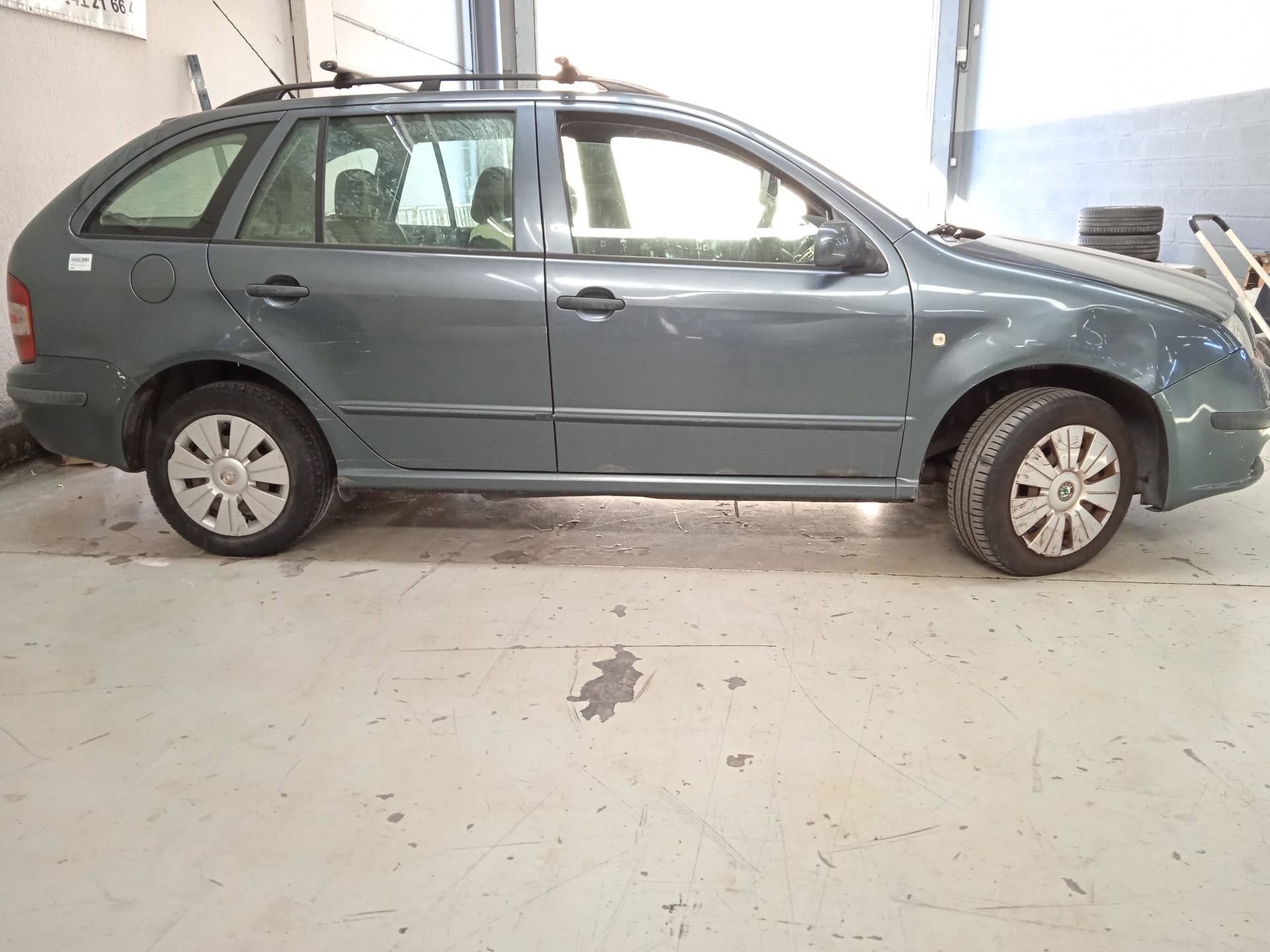 SKODA Fabia 6Y (1999-2007) Вентилатор с дифузьор 6Q0121207L 24330545