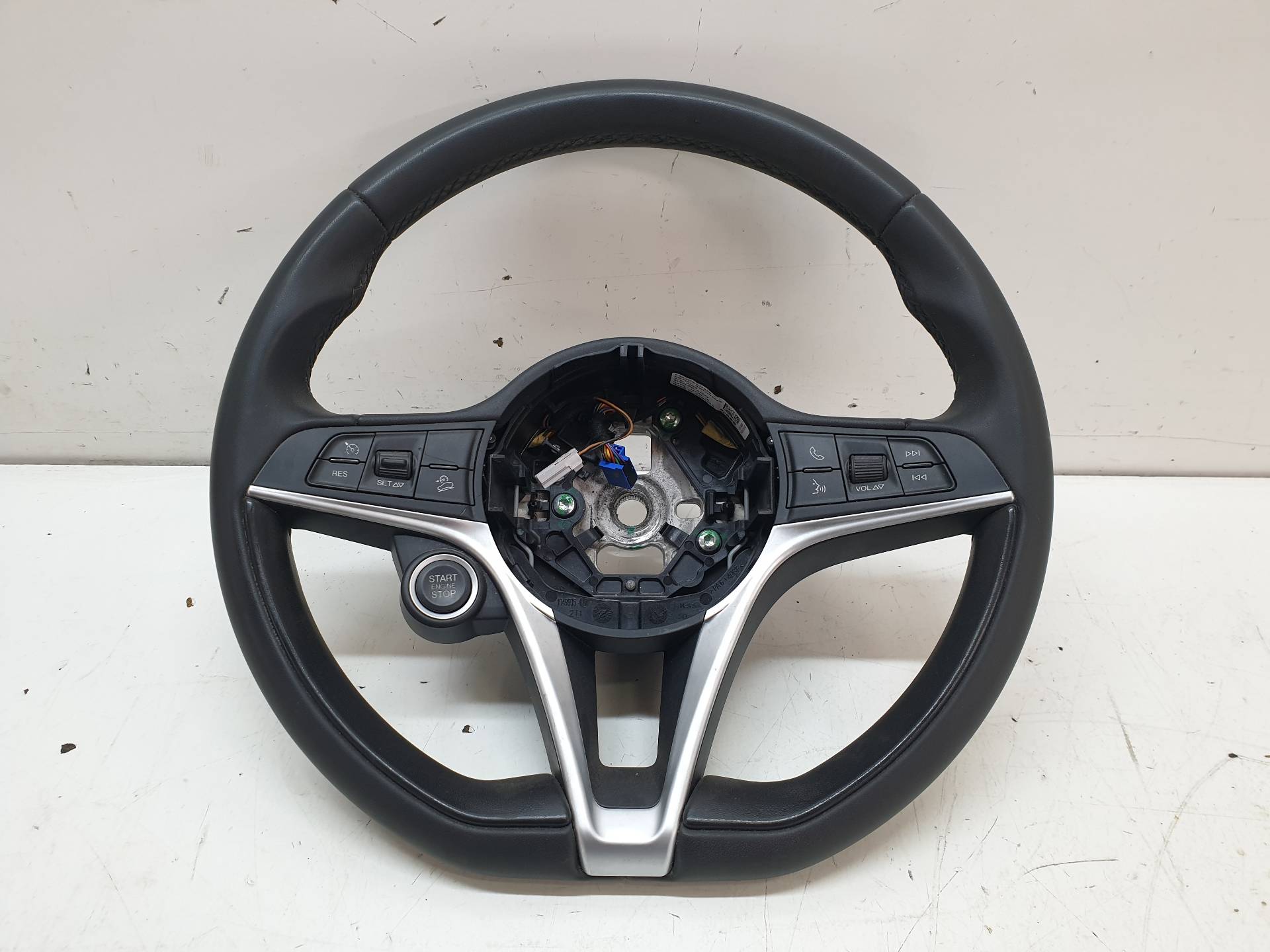 ALFA ROMEO Stelvio 949 (2017-2023) Steering Wheel 6000627925 25568570