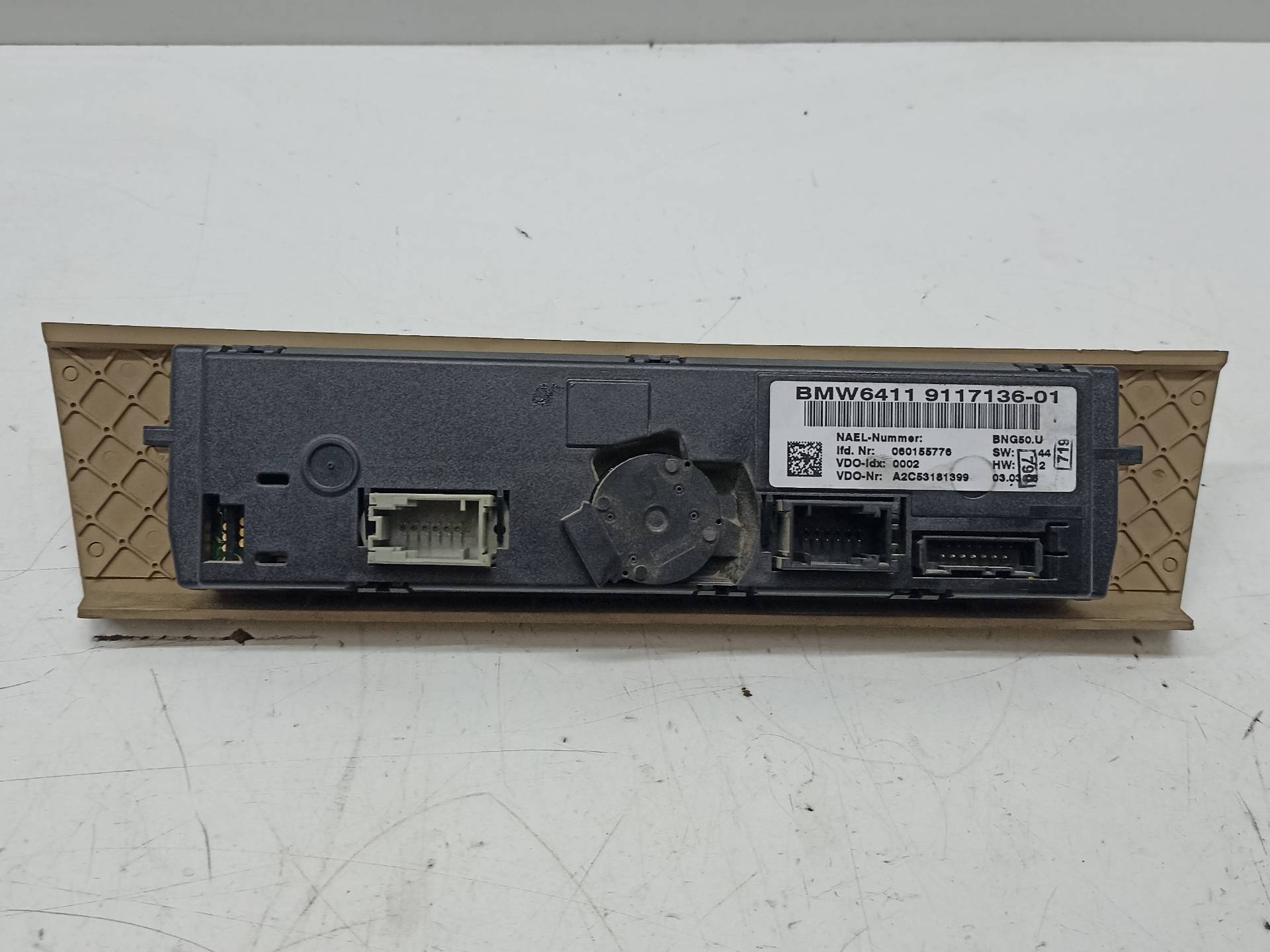 BMW 3 Series E90/E91/E92/E93 (2004-2013) Climate  Control Unit 64119117136 24340868