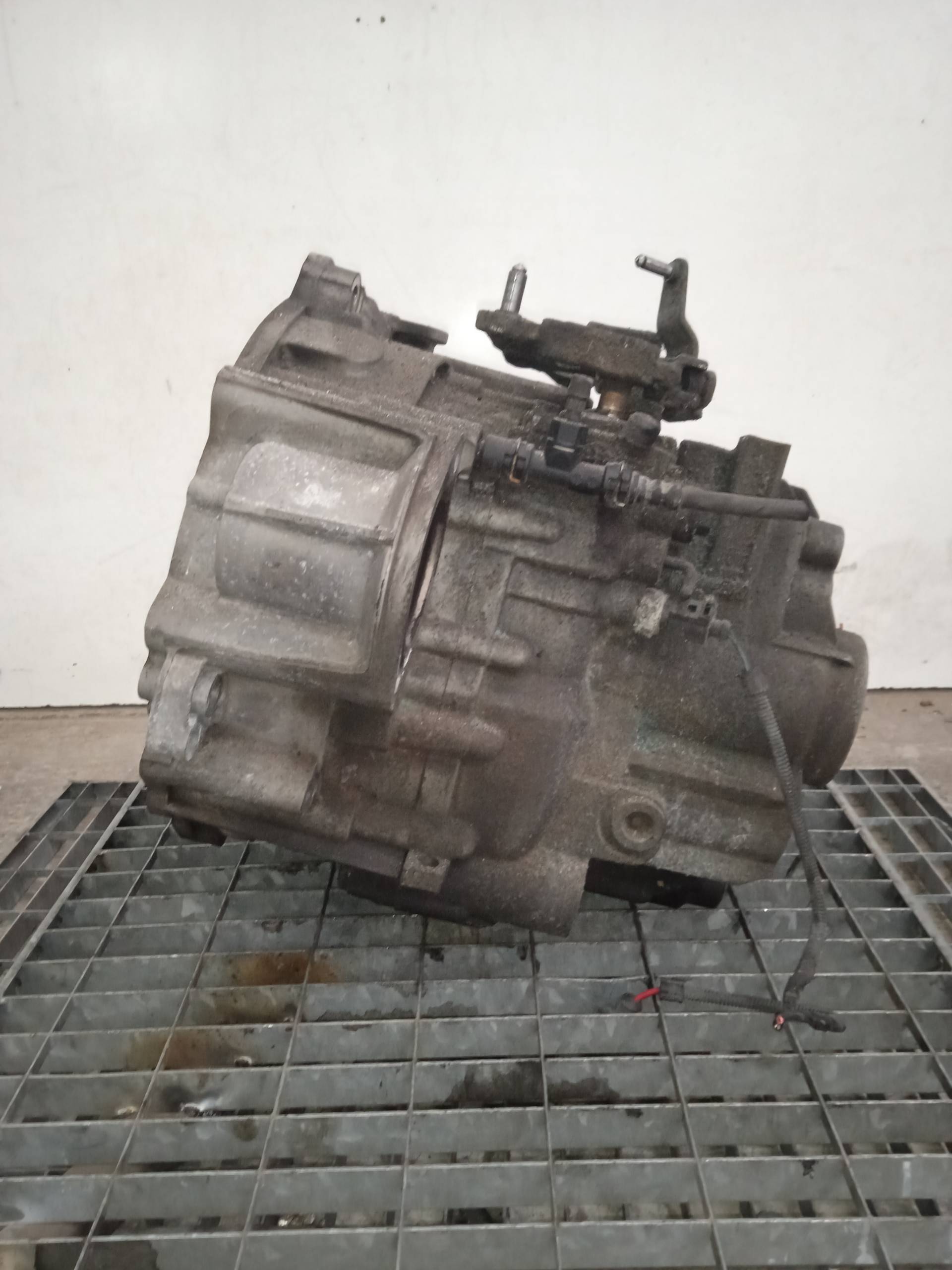 CHEVROLET Passat B6 (2005-2010) Gearbox HDV 24331310