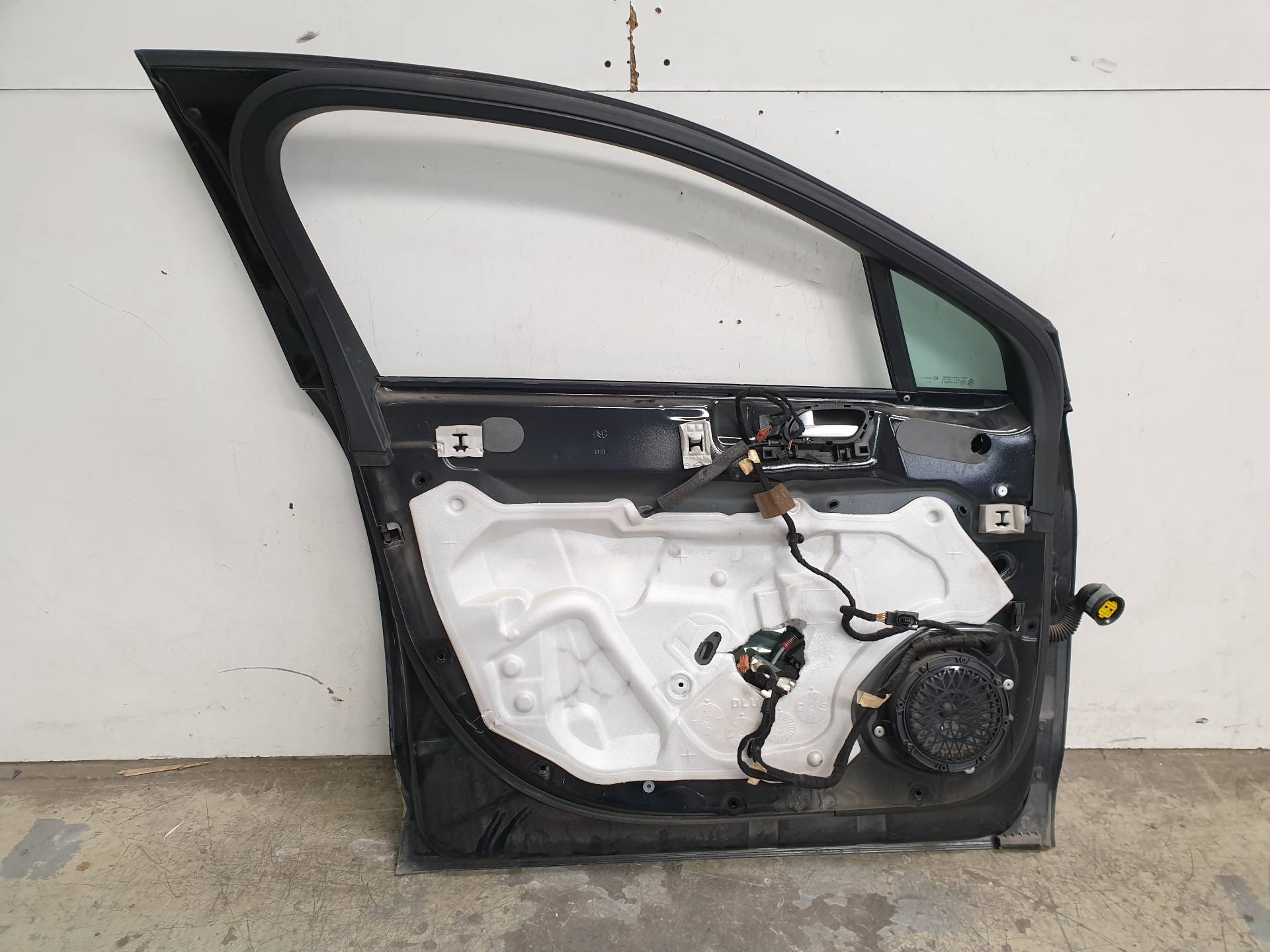 CITROËN C5 2 generation (2008-2017) Front Left Door 9002Y8 25569998