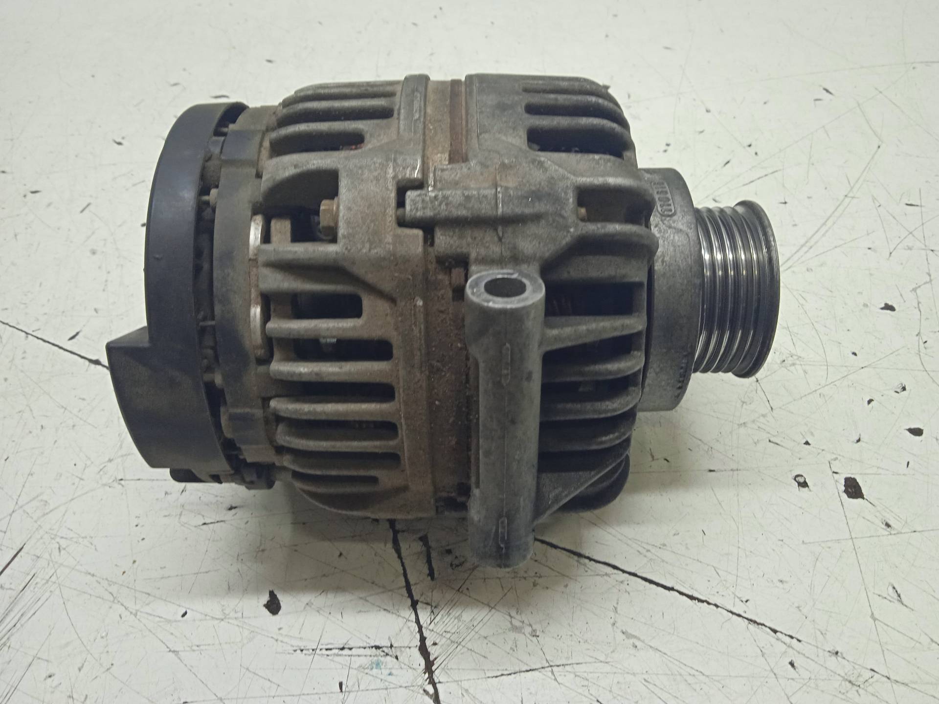 FIAT Megane 1 generation (1995-2003) Alternator 0124325031 24334602