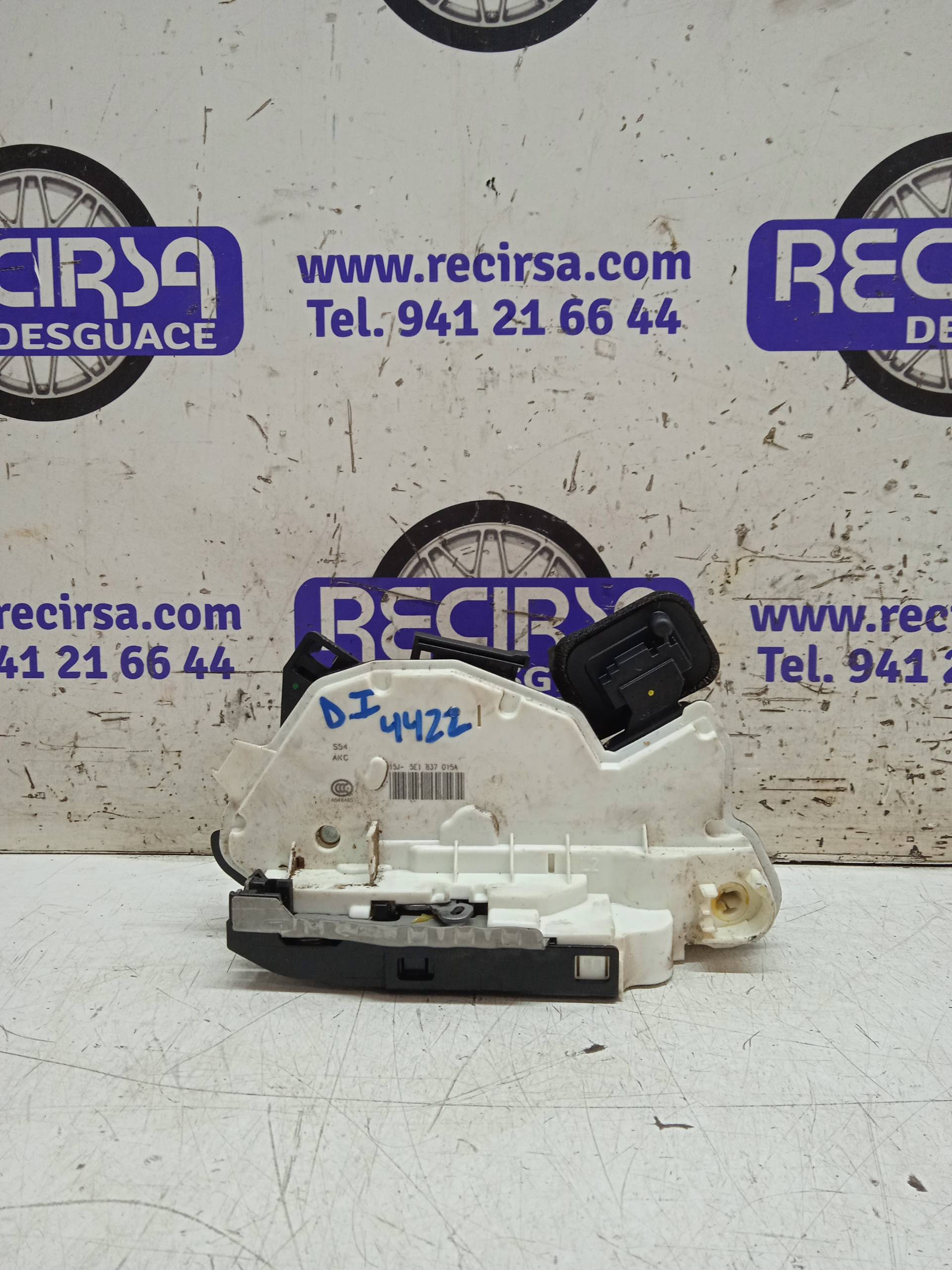 SKODA Octavia 3 generation (2013-2020) Front Left Door Lock 5E1837015A 24329038
