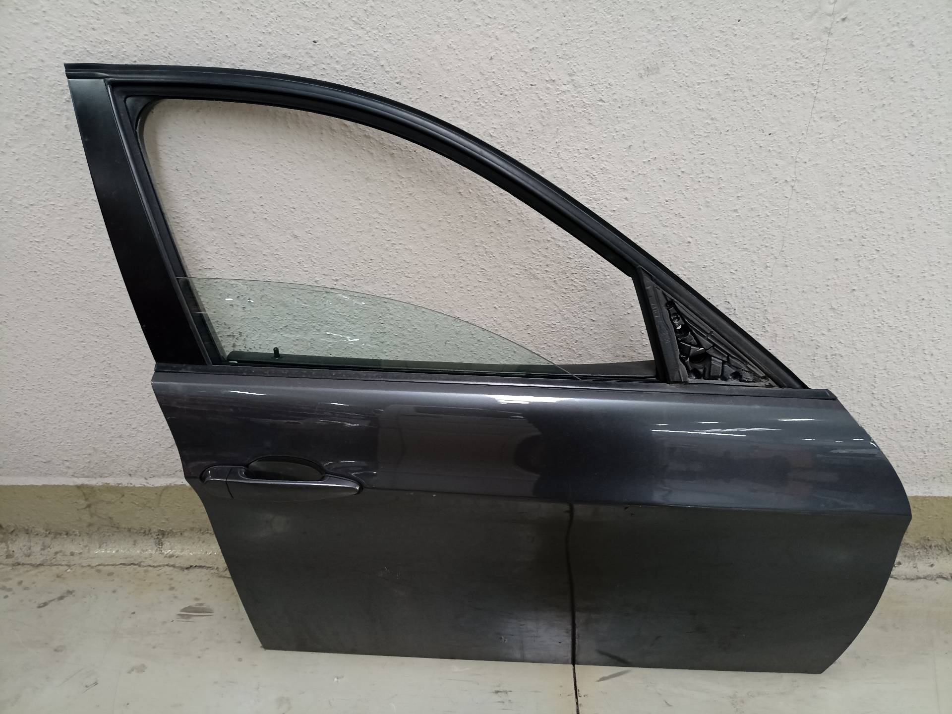 BMW 3 Series E90/E91/E92/E93 (2004-2013) Front Right Door 41007203644 24334506