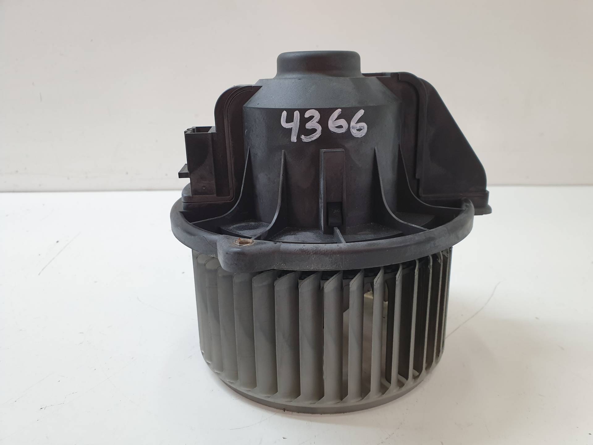 LAND ROVER Range Rover Sport 1 generation (2005-2013) Heater Blower Fan MF0160700870 25567614