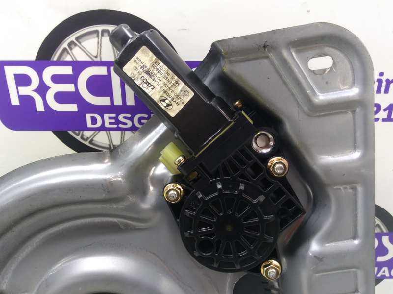 HYUNDAI Trajet 1 generation (2000-2007) Bakre høyre dør vindusregulator 824503A000 24319874