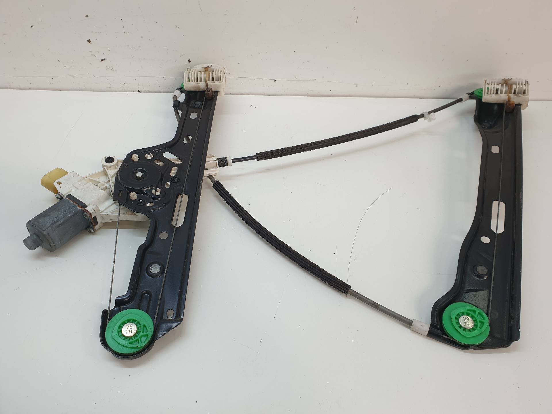 BMW 1 Series E81/E82/E87/E88 (2004-2013) Front Left Door Window Regulator 7067795S 24338491