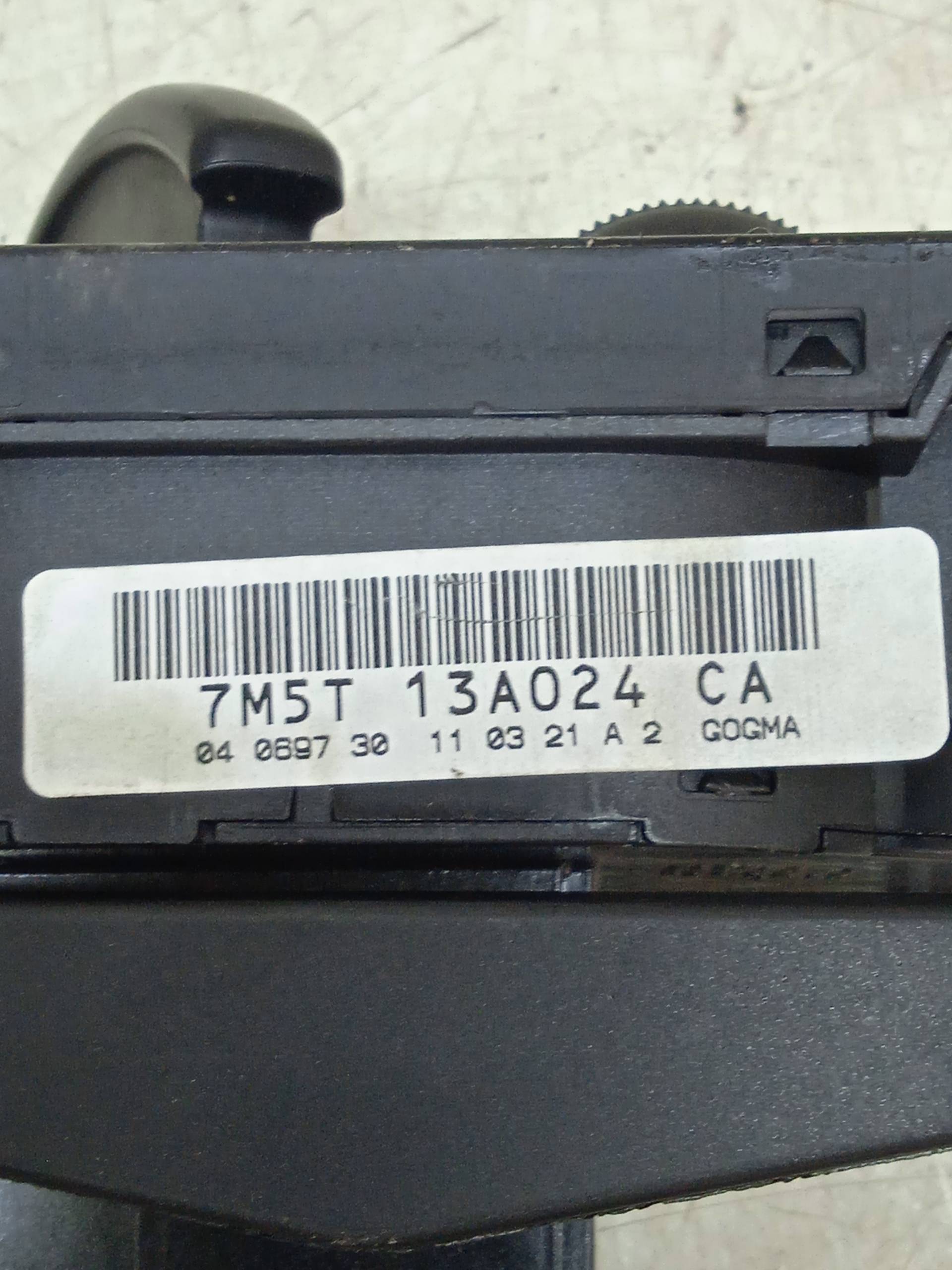 FORD C-Max 1 generation (2003-2010) Headlight Switch Control Unit 7M5T13A024CA 24332913