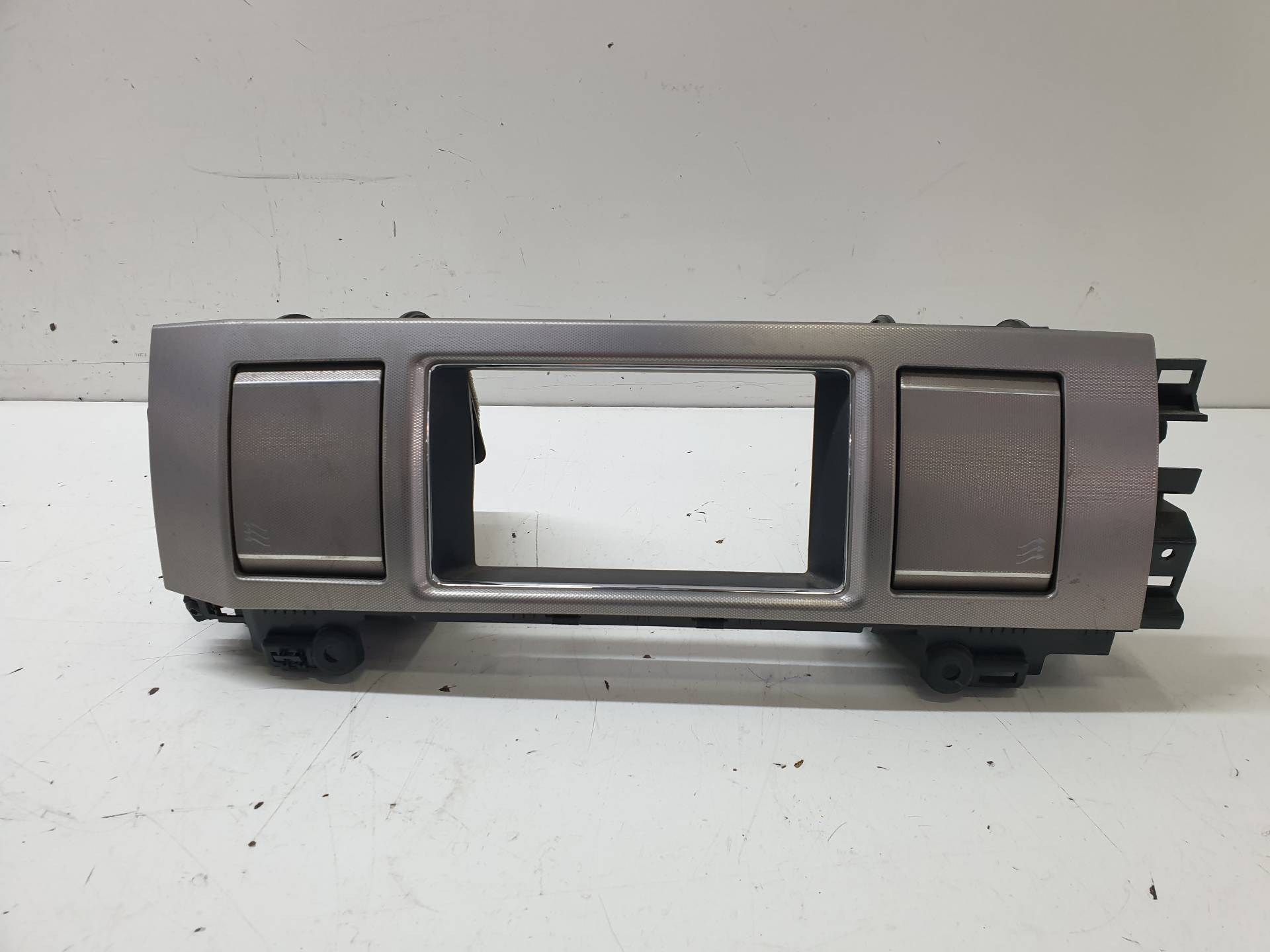 JAGUAR XF 1 generation  (2011-2016) Cabin Air Intake Grille 8X2319K617AH 25569672