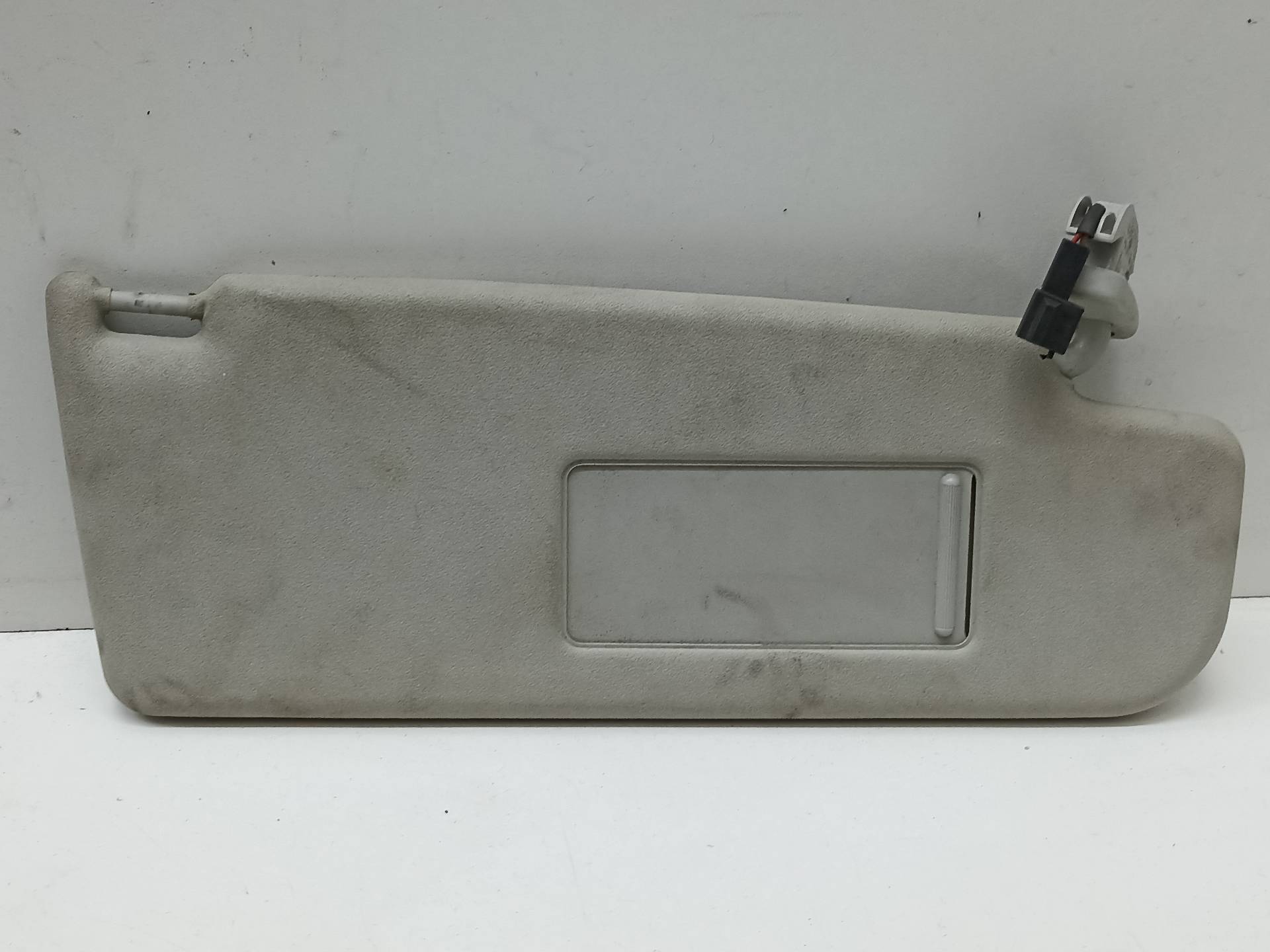 CHEVROLET Right Side Sun Visor 265464573135, 135 24312298