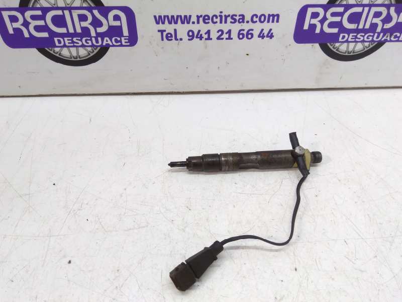 NISSAN Cordoba 1 generation (1993-2003) Polttoainesuutin 028130201J 24320089