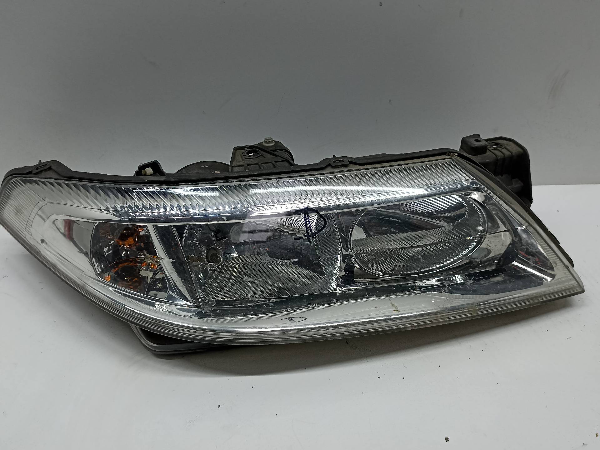 RENAULT Laguna 2 generation (2001-2007) Pravé predné svetlo 8200002847 24316032