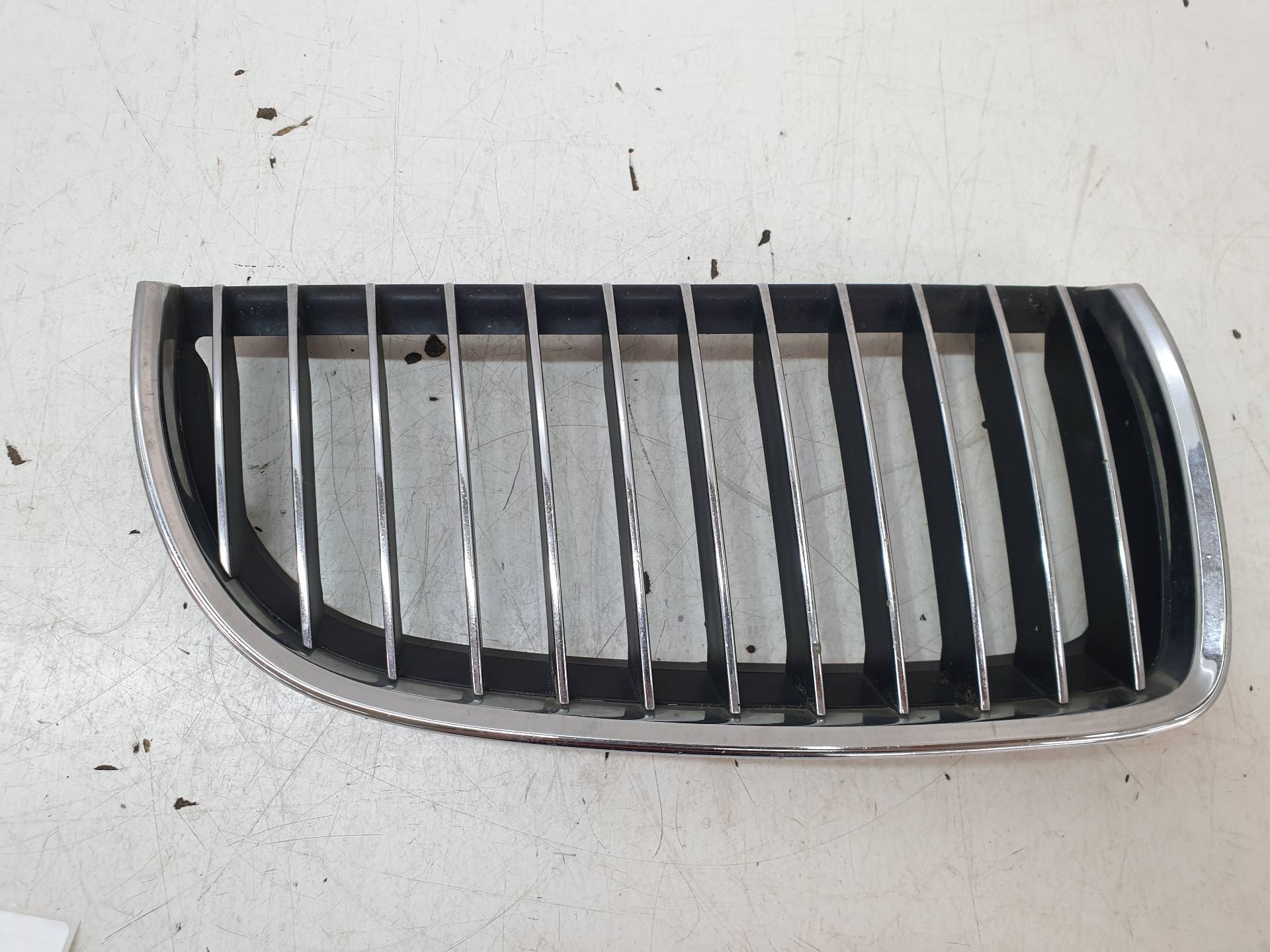 BMW 3 Series E90/E91/E92/E93 (2004-2013) Radiator Grille 715BM33022A1 24338079