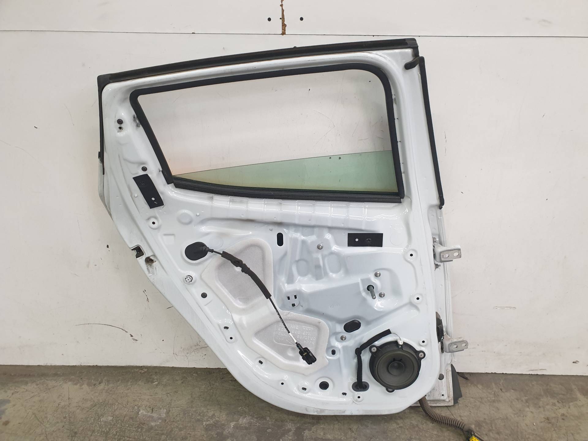 RENAULT Captur 1 generation (2013-2019) Rear Left Door 821016892R 25569753