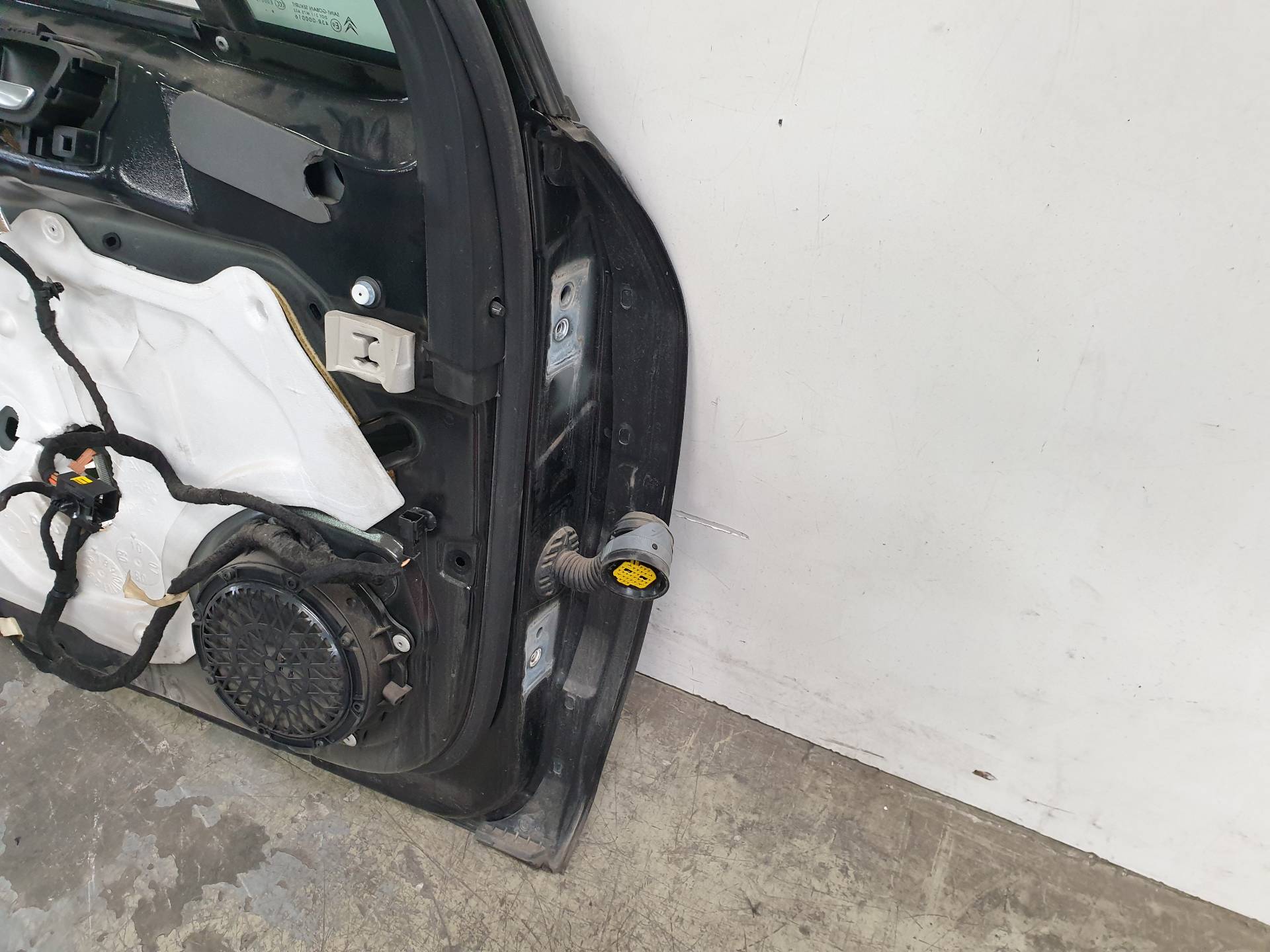 CITROËN C5 2 generation (2008-2017) Front Left Door 9002Y8 25569998