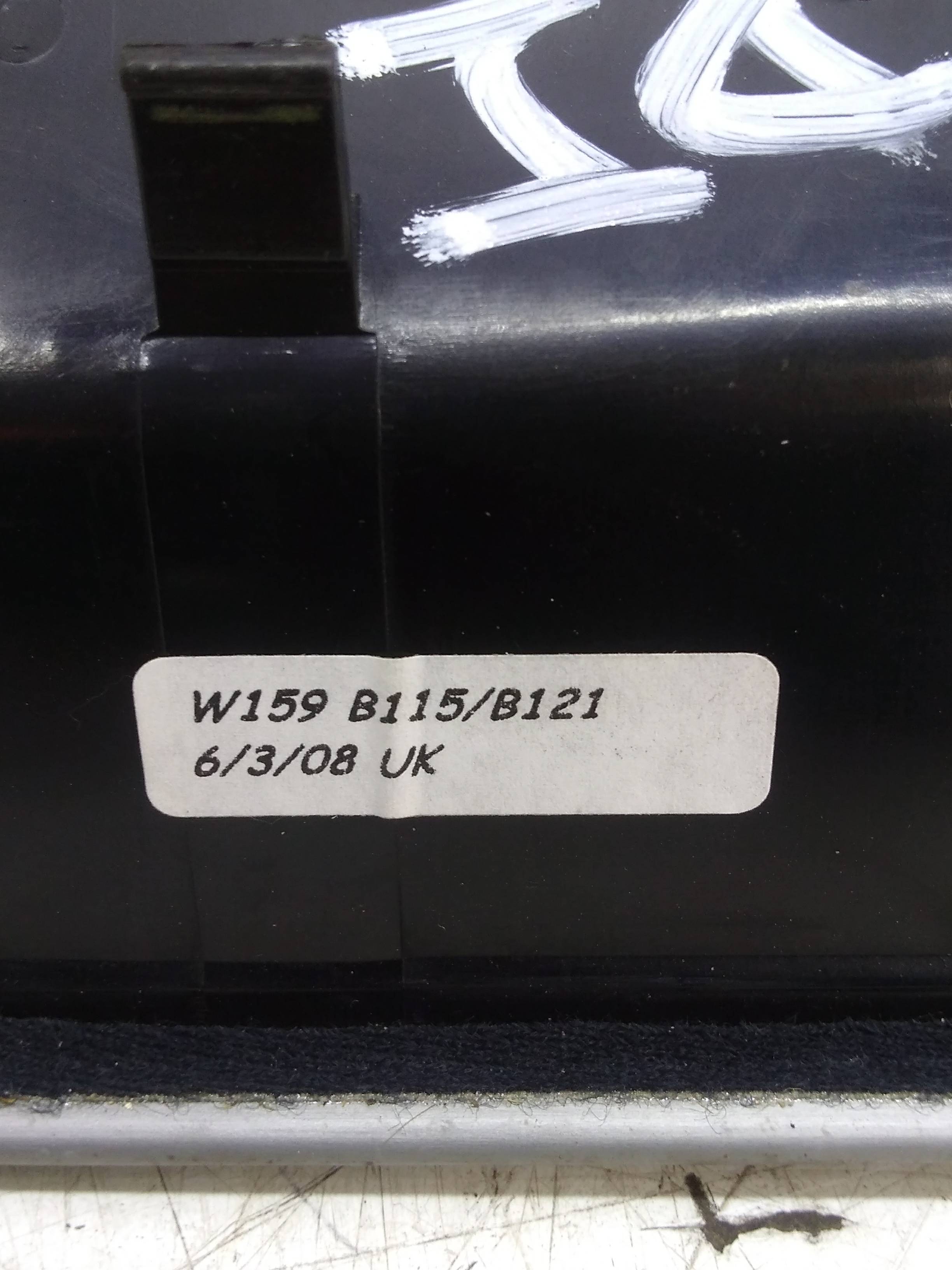 VOLVO V50 1 generation (2003-2012) Vänster främre dörrfönsterbrytare 30773212 24327857