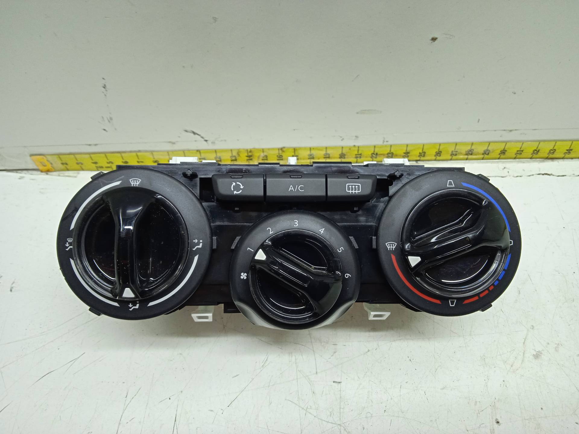 PEUGEOT 208 Peugeot 208 (2012-2015) Climate  Control Unit 9819611577 24326611