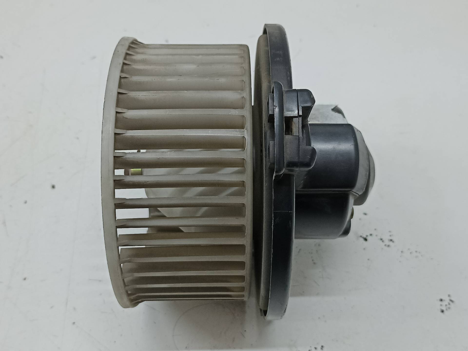 MITSUBISHI J (2009-2020) Нагревательный вентиляторный моторчик салона 1940000821, 195229242174, 174 24309709