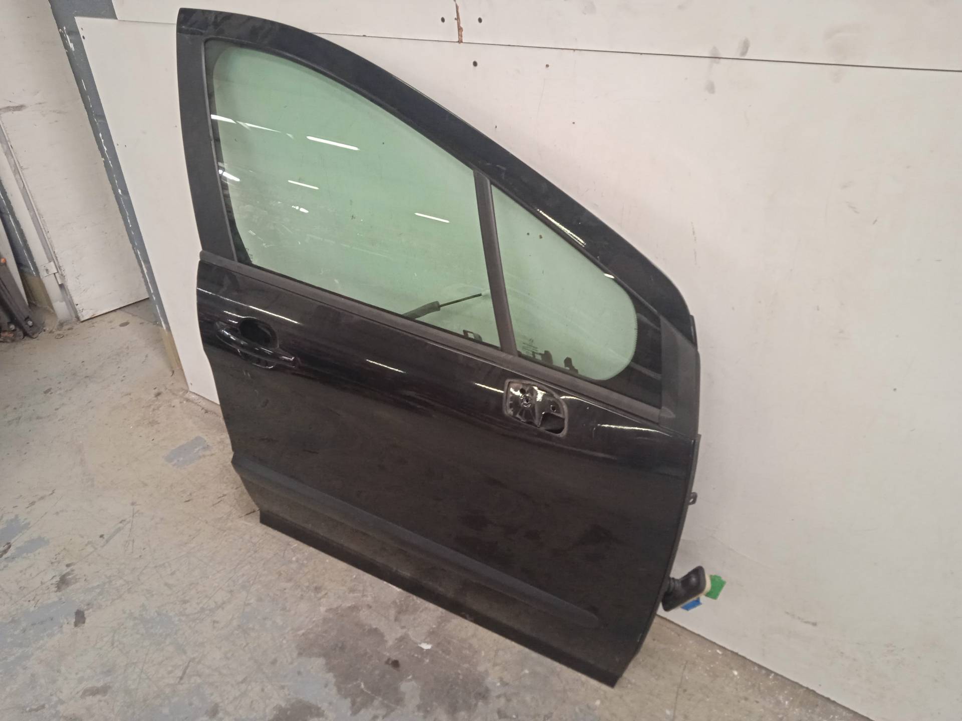 PEUGEOT 308 T7 (2007-2015) Front Right Door 9004CC 24337458