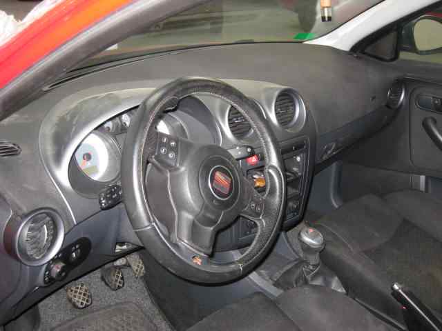 SEAT Ibiza 3 generation (2002-2008) Масляный насос 038115105D 24321276