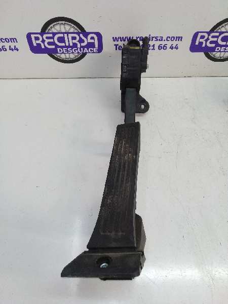 HYUNDAI Santa Fe DM (2012-2020) Throttle Pedal 327002W110 25429637