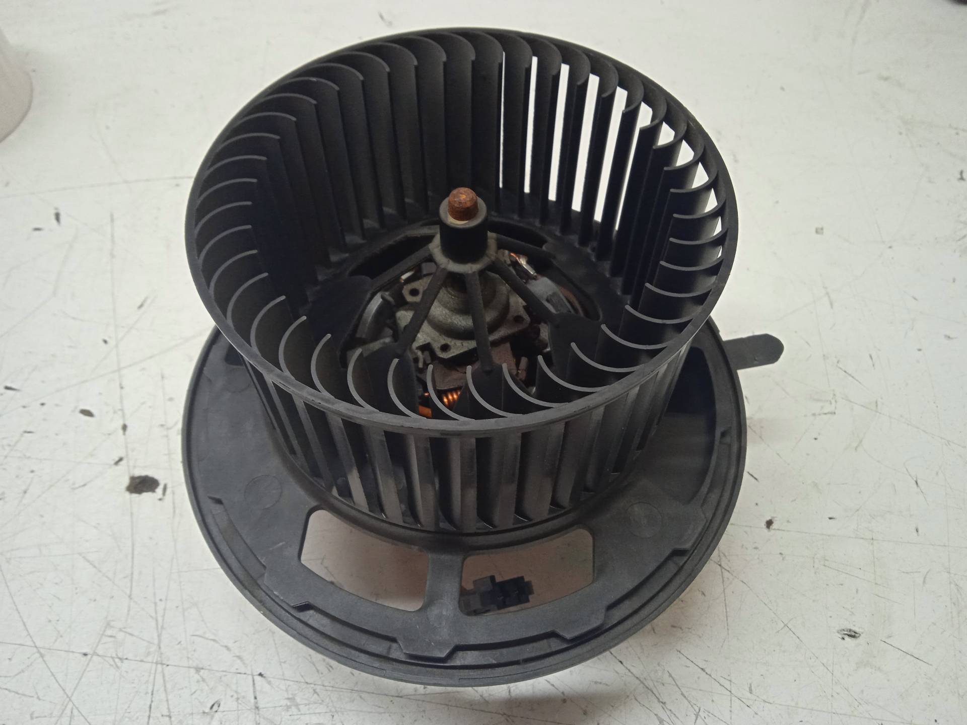 BMW 3 Series E90/E91/E92/E93 (2004-2013) Heater Blower Fan 985465S18 24335822