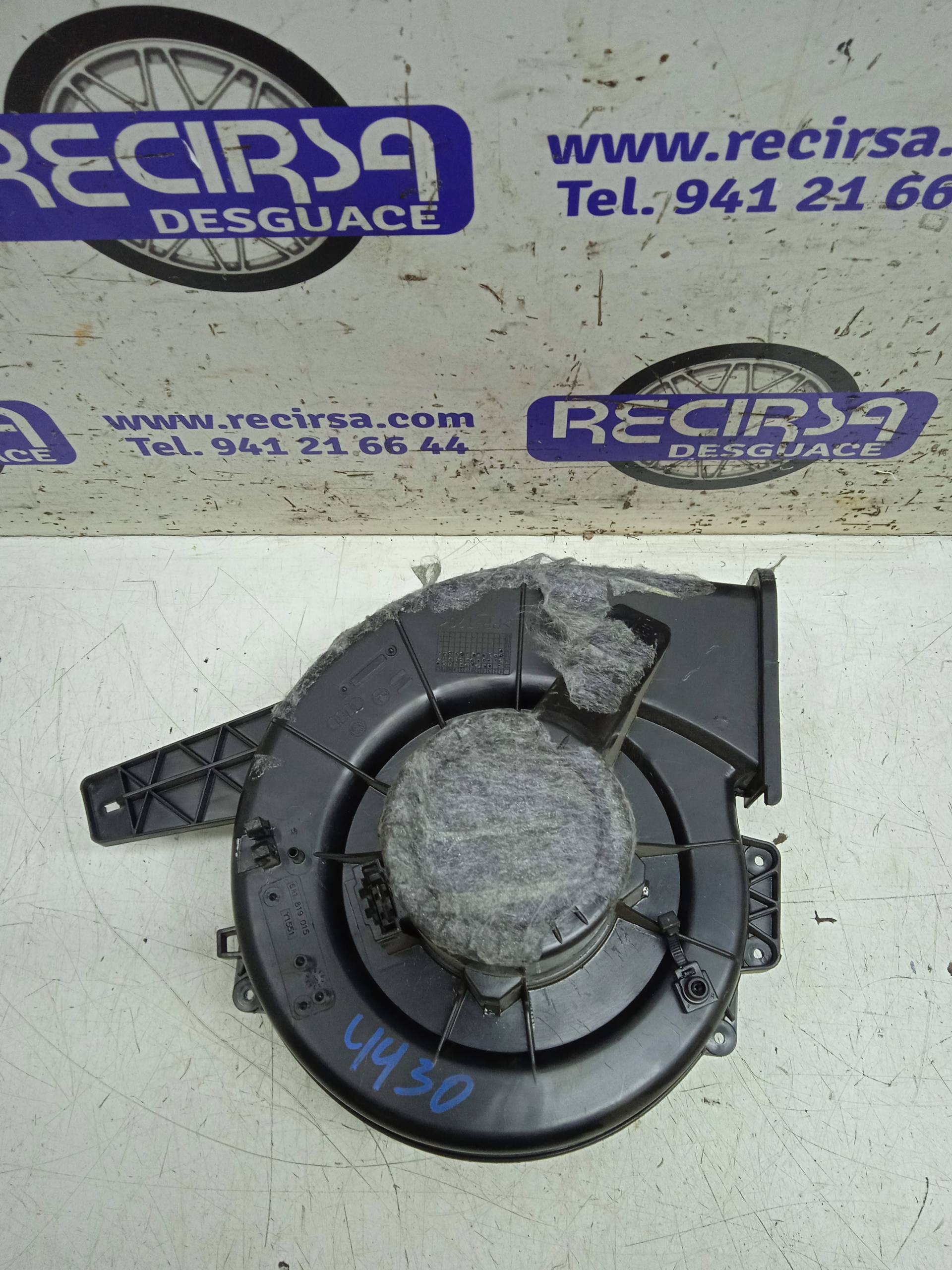 SKODA Fabia 3 generation (2014-2021) Salono pečiuko varikliukas 6R1819015 24329619