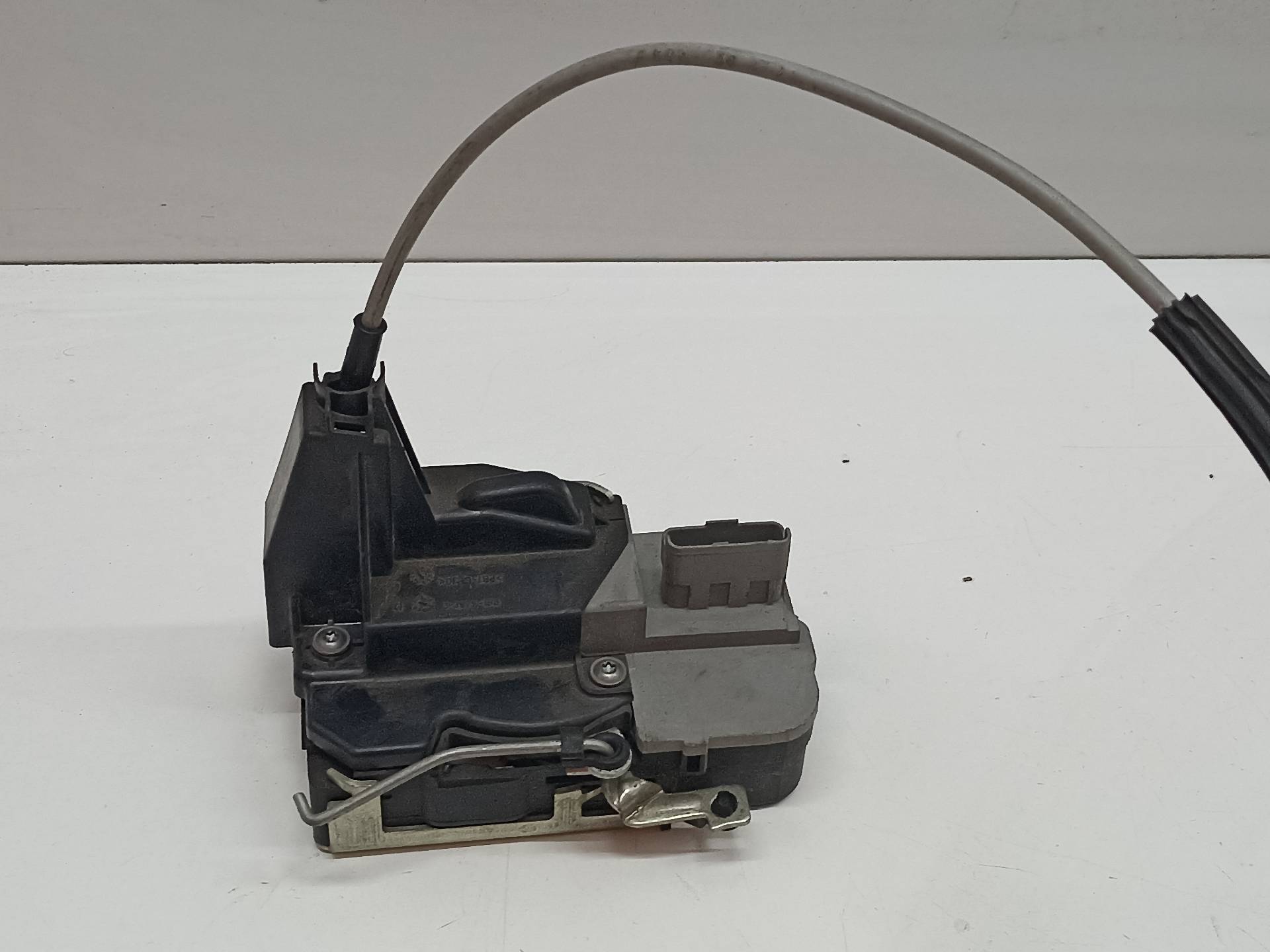 SKODA 307 1 generation (2001-2008) Front Left Door Lock 246354810125, 125 24311164