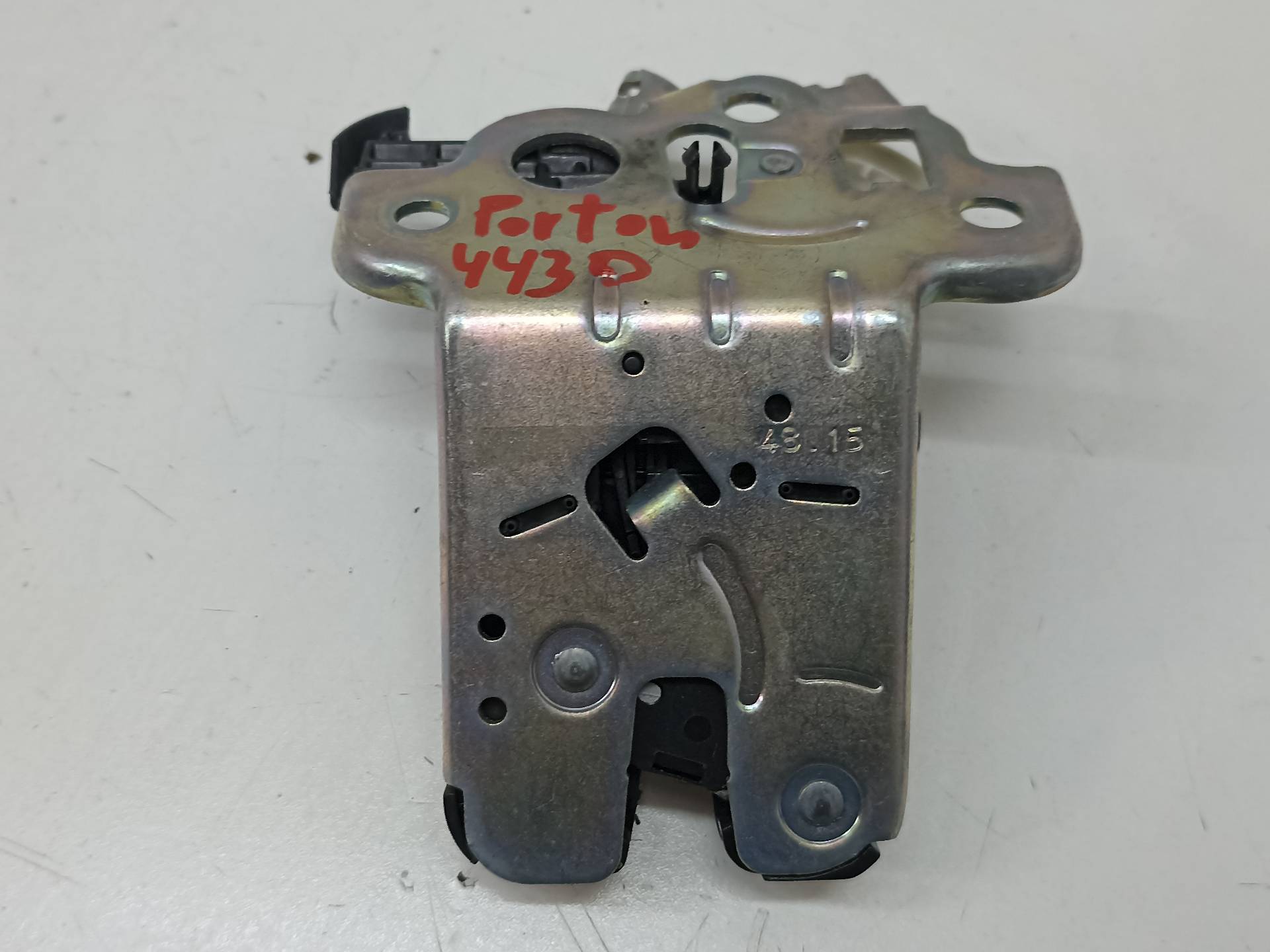 SKODA Fabia 3 generation (2014-2021) Tailgate Boot Lock 8R0827505A 24334969