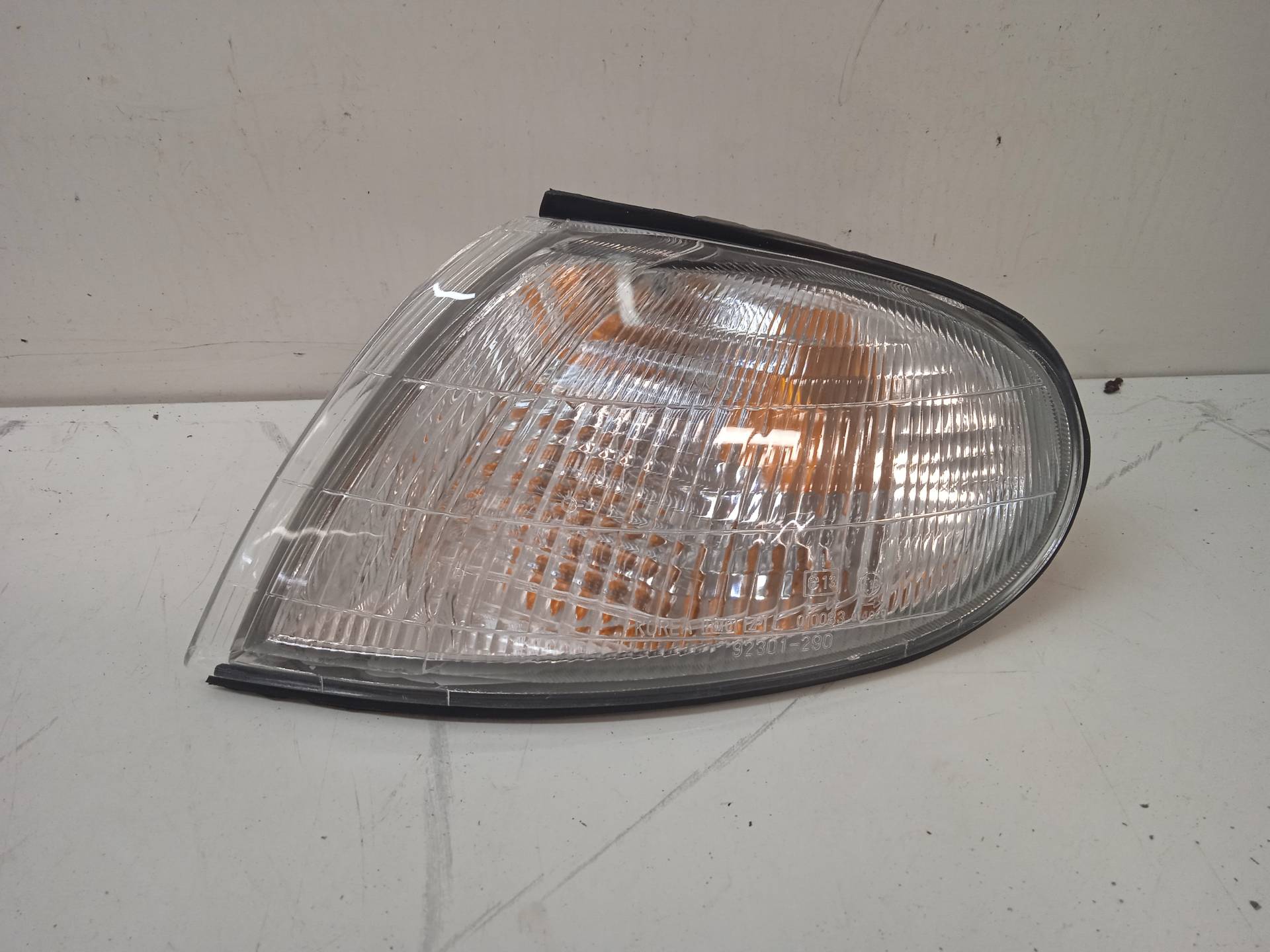 HYUNDAI Lantra J2 (1995-2000) Front left turn light 9230129010 24336613