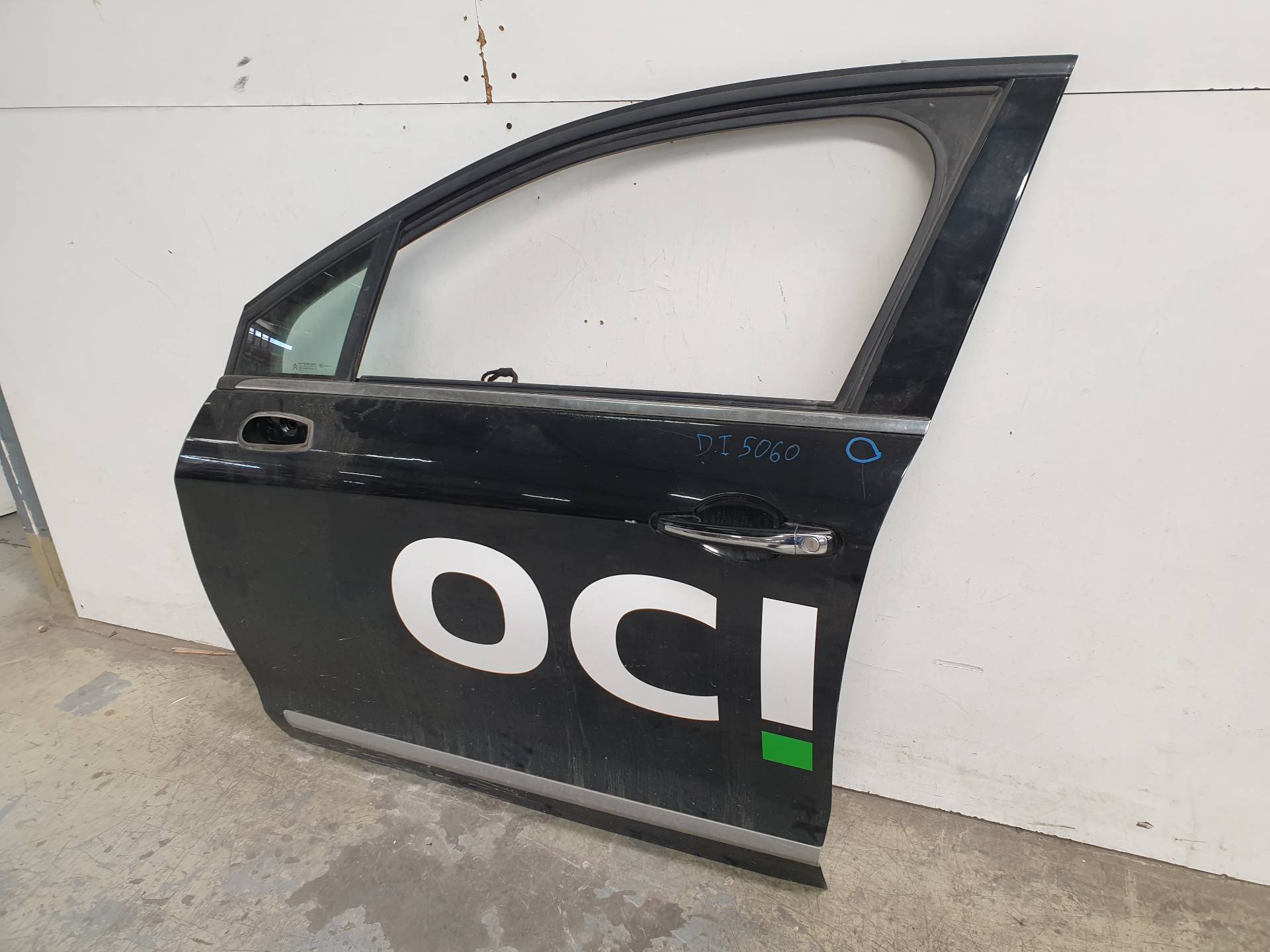 CITROËN C5 2 generation (2008-2017) Front Left Door 9002Y8 25569998