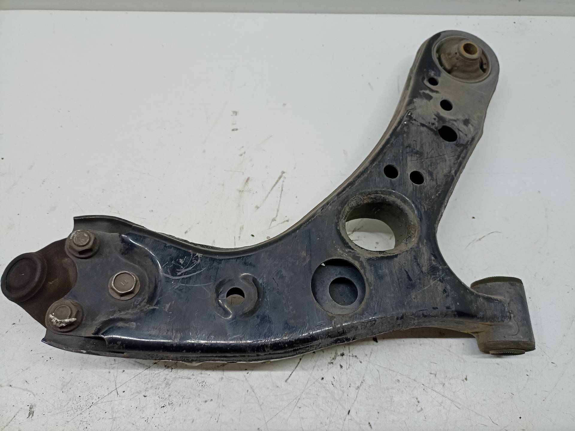 SKODA Prius 3 generation (XW30) (2009-2015) Fremre venstre arm 277372107160,160 24312496