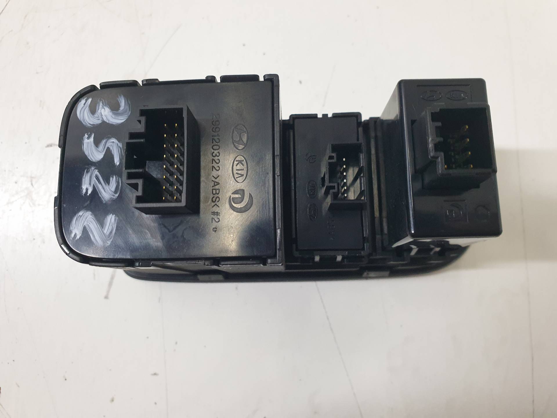 KIA Carens 3 generation (RP) (2013-2019) Switches 299120322 25568363