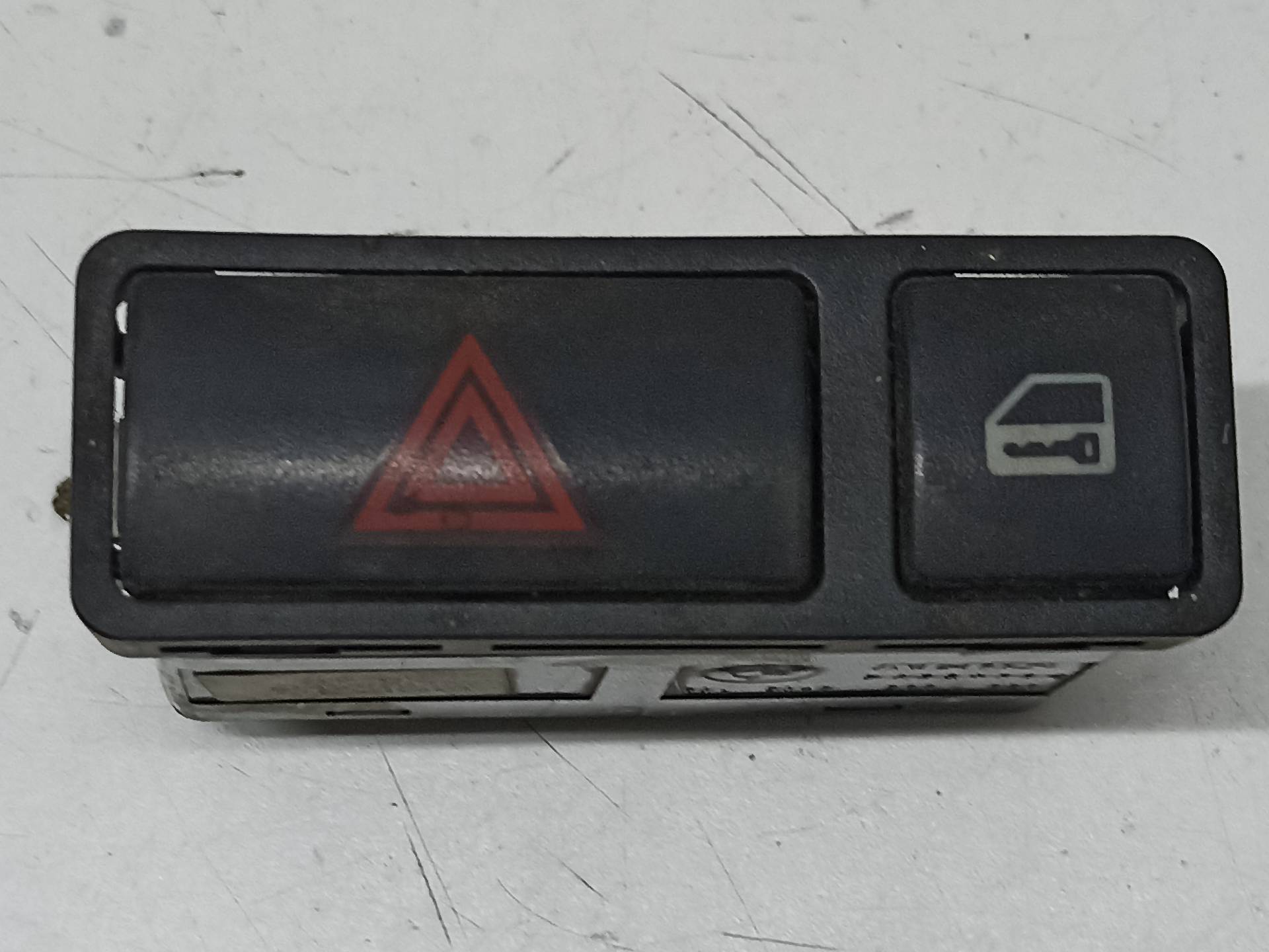 FIAT 3 Series E46 (1997-2006) Hazard button 61318368920 24313490