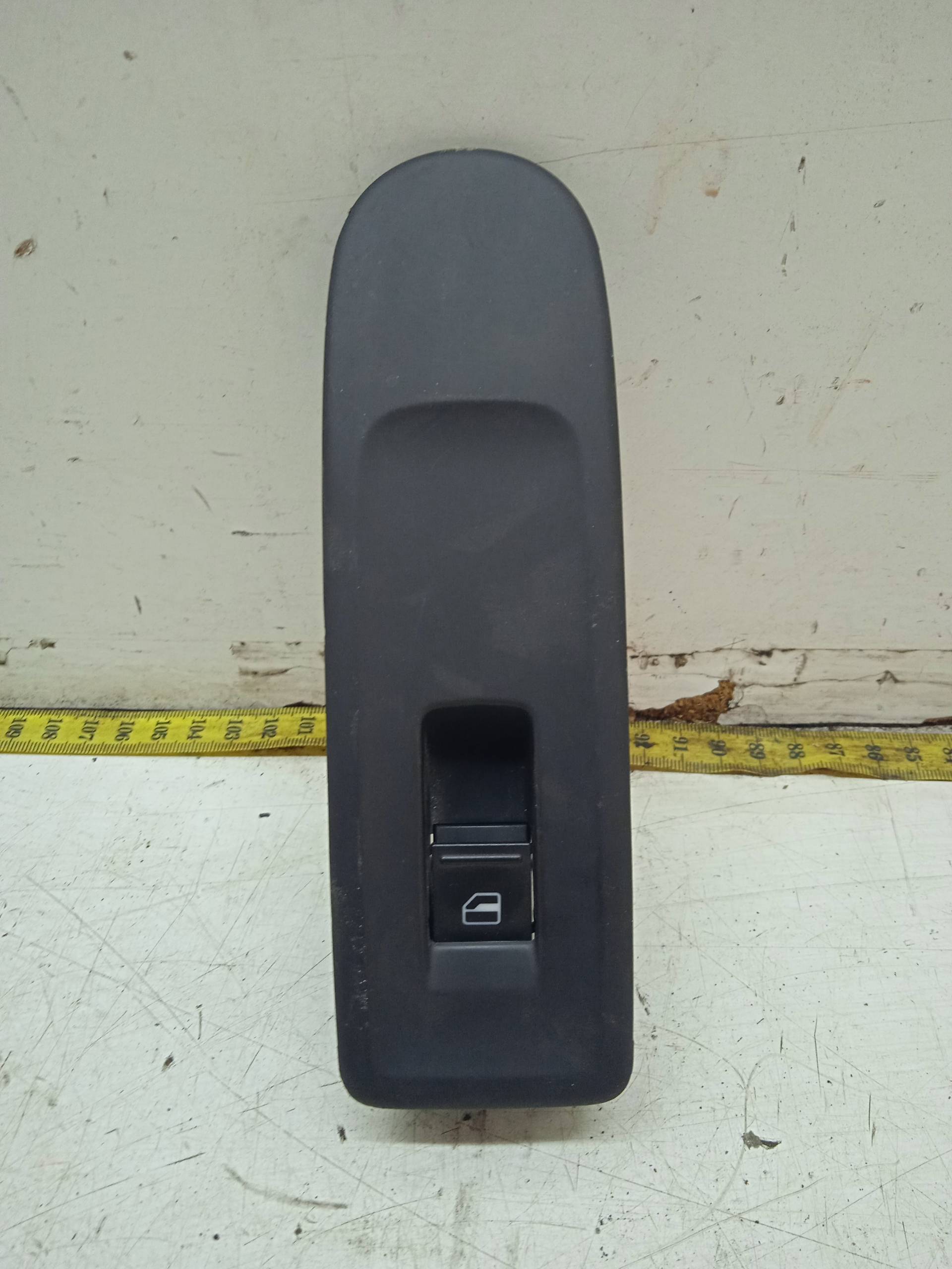 VOLKSWAGEN Golf 6 generation (2008-2015) Front Right Door Window Switch 5K0867256 24322372