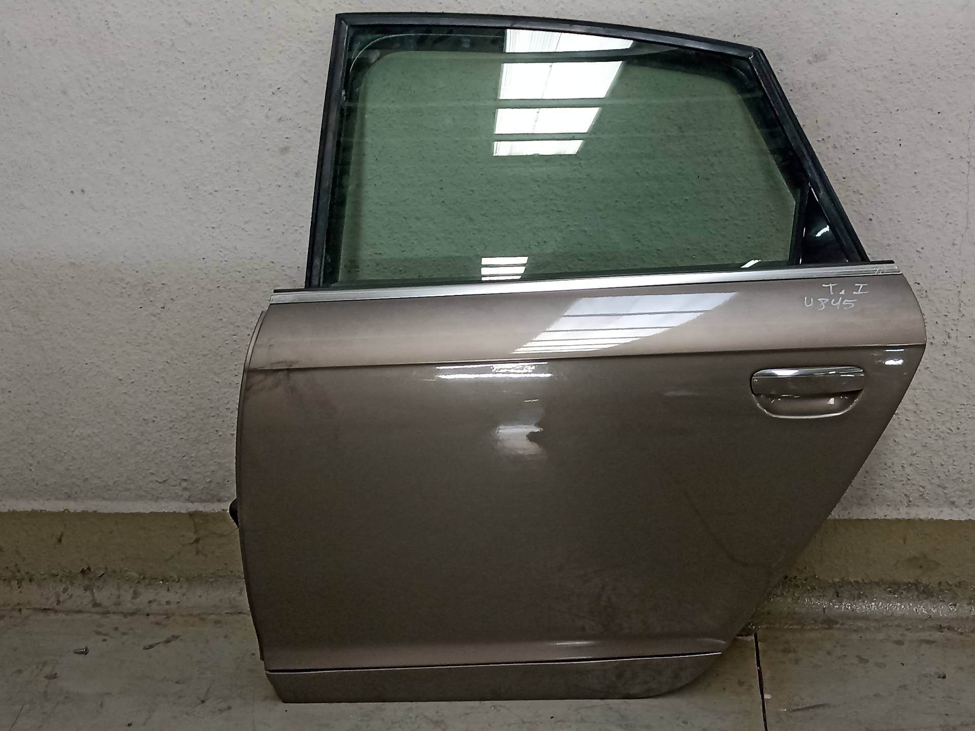 AUDI A6 C6/4F (2004-2011) Rear Left Door 4F0833051G 24338412