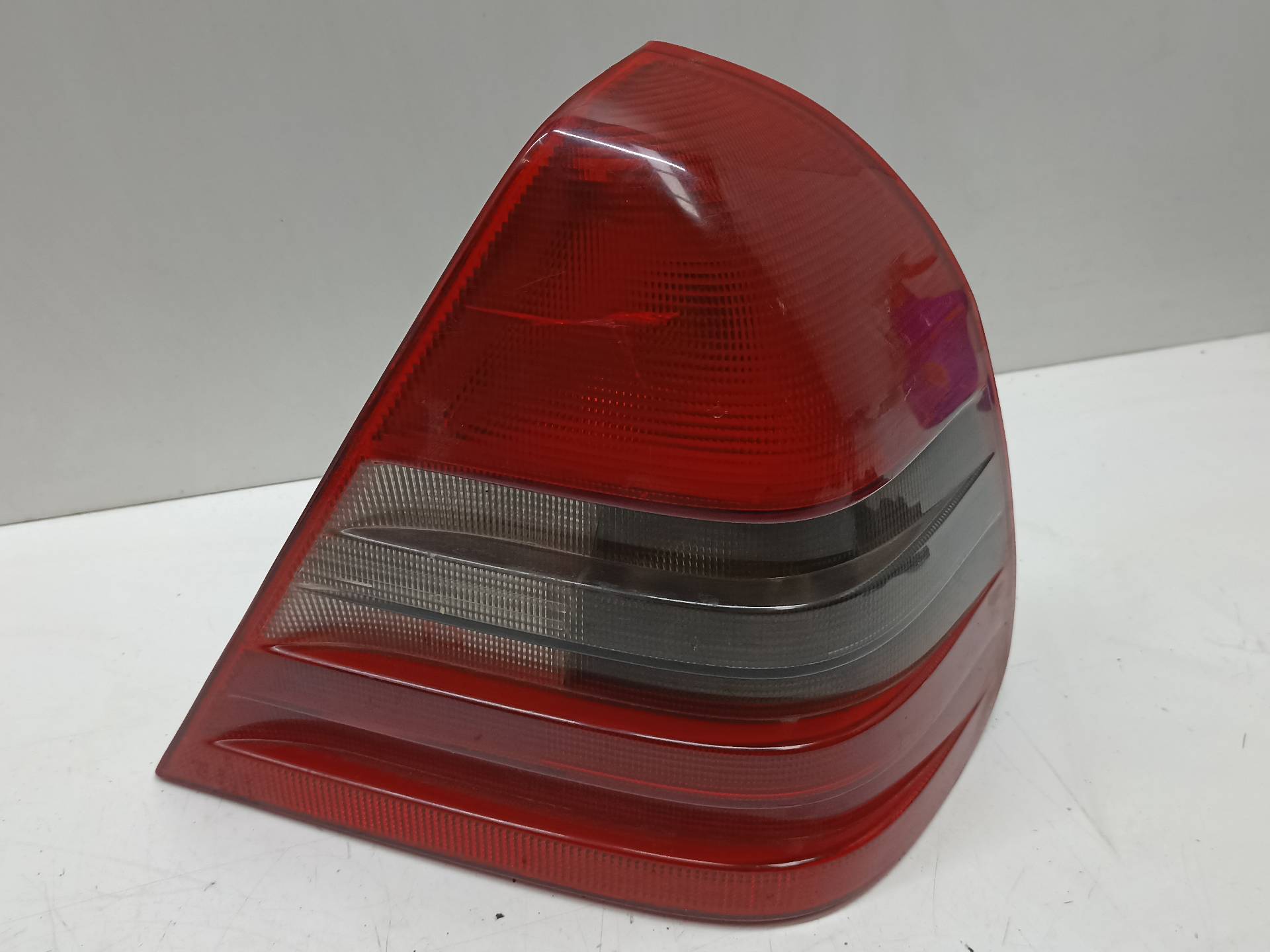 MERCEDES-BENZ C-Class W202/S202 (1993-2001) Rear Right Taillight Lamp 2028201264, 31484736493 24314840