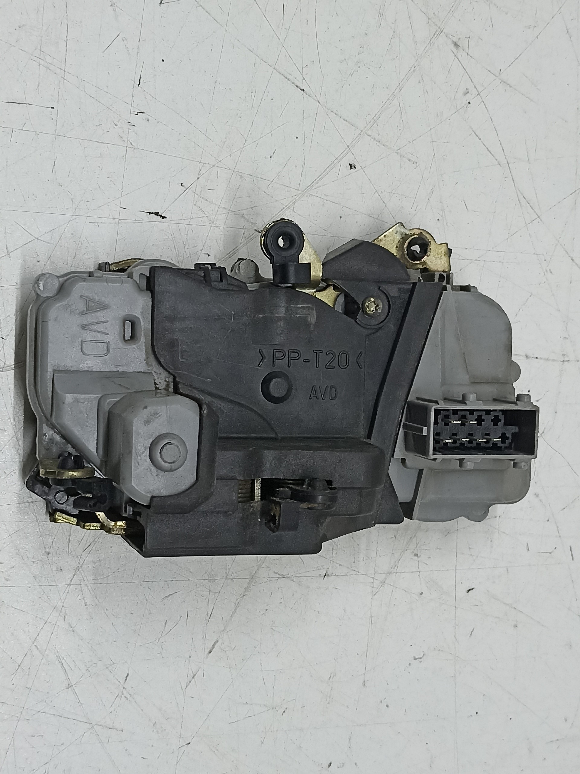 MASERATI 406 1 generation (1995-2004) Front Right Door Lock 357354473126,126 24316709