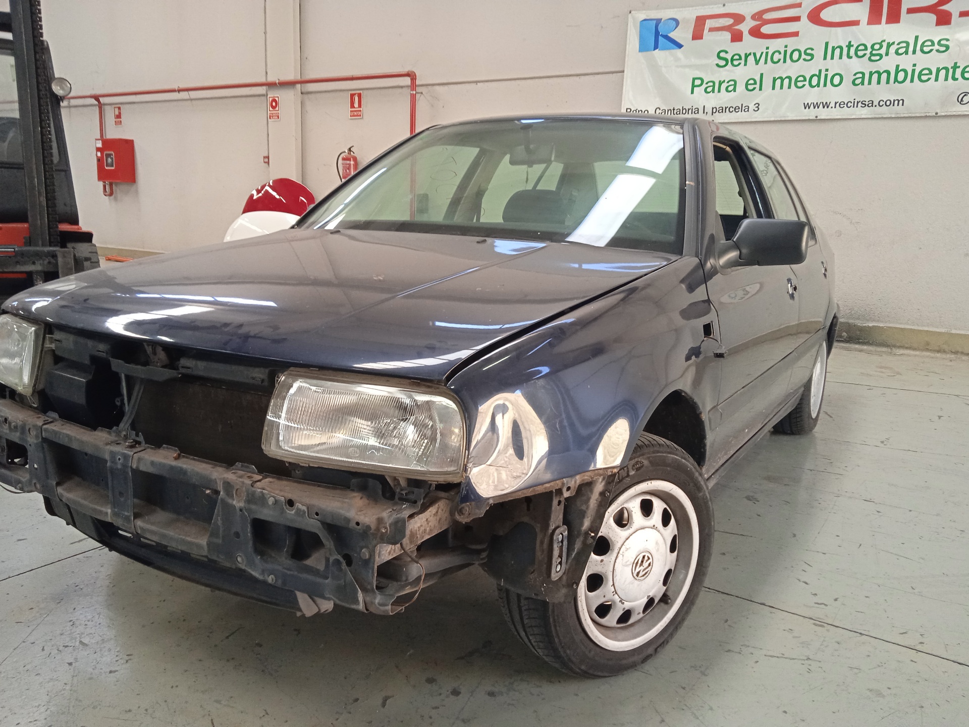 VOLKSWAGEN Vento 1 generation (1992-1998) Преден десен фар 13905400R 24331750