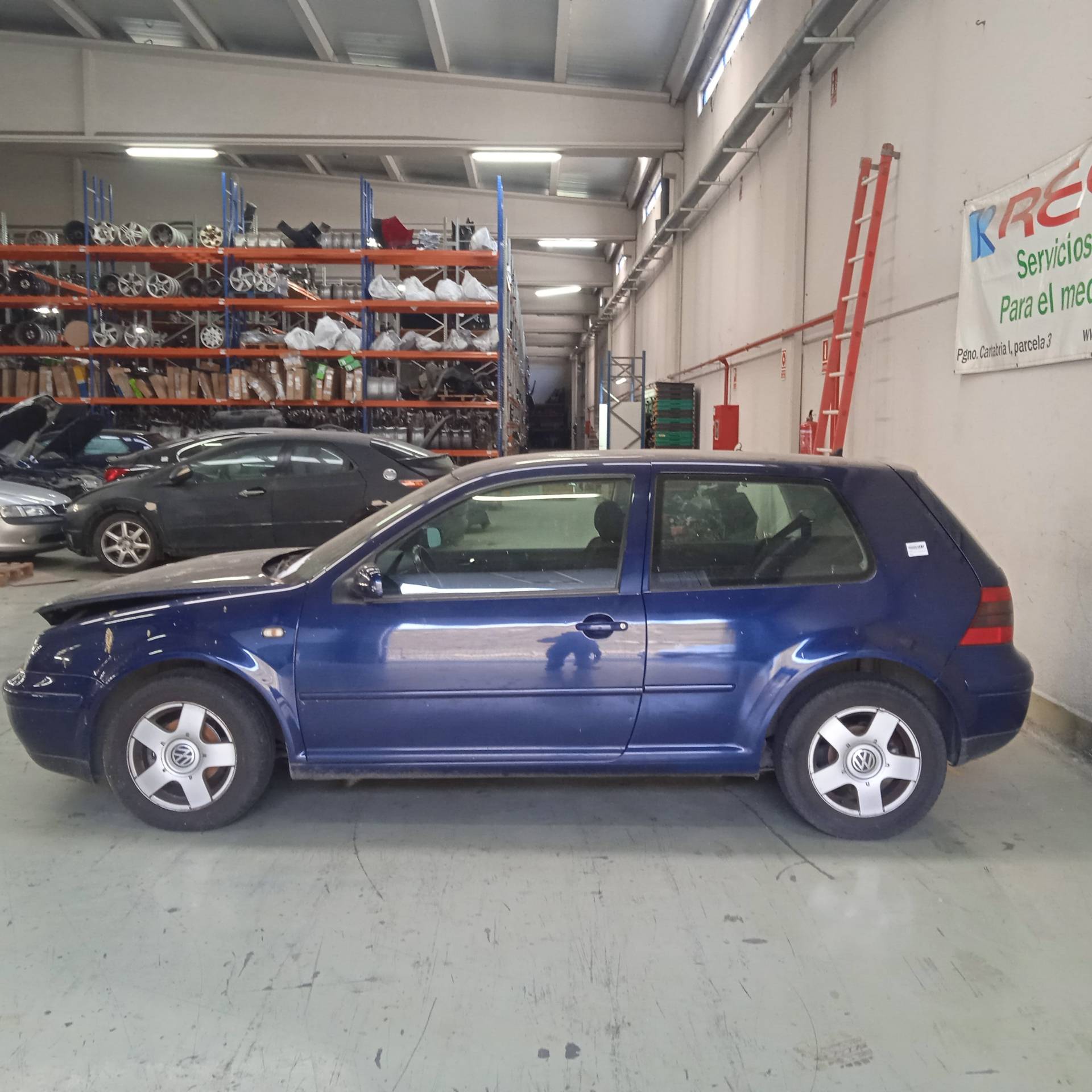 CHEVROLET Golf 4 generation (1997-2006) Priekšējo kreiso durvju logu pacēlājs 1J3837461H 24338294